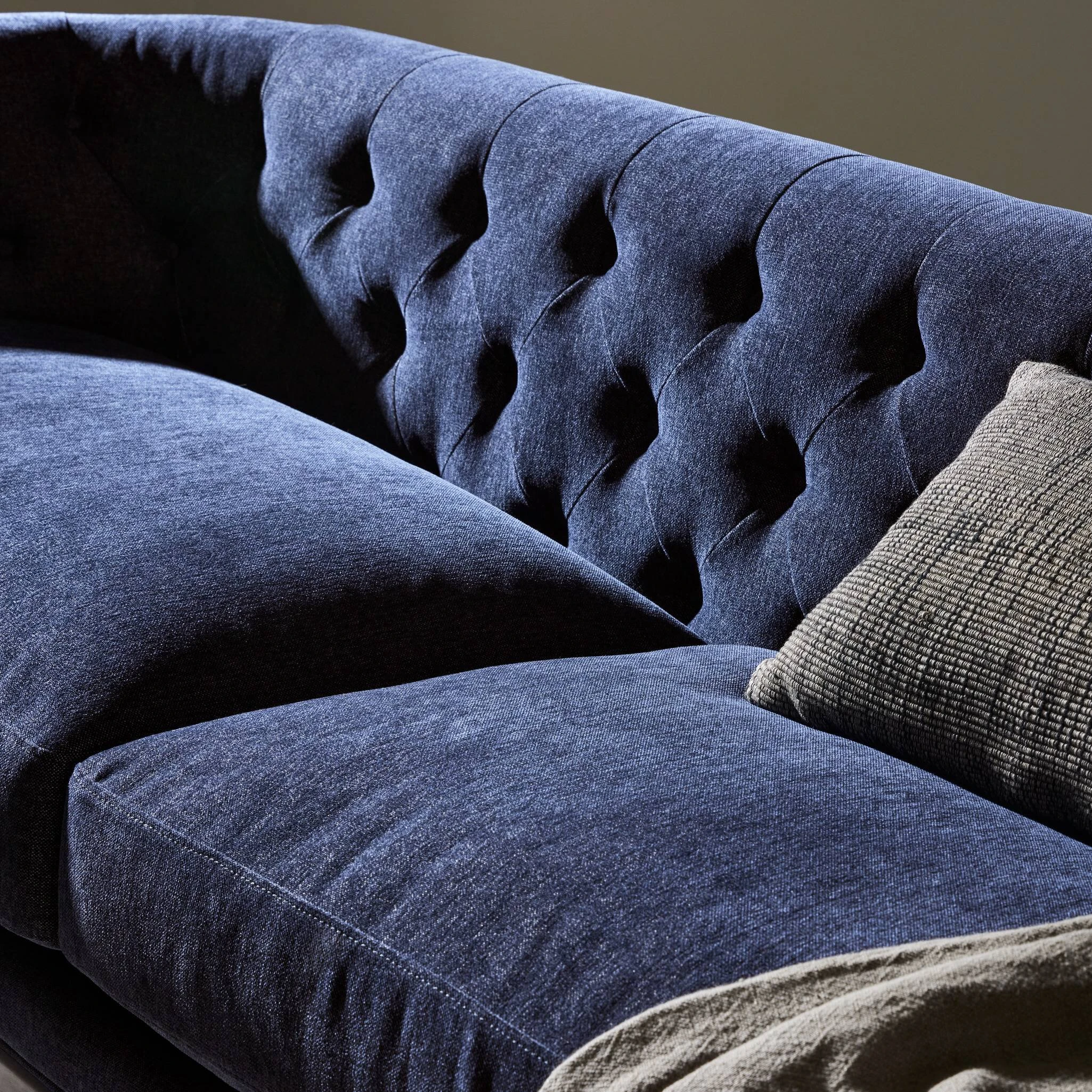 Ellsworth Sofa - 224510-005 224510005