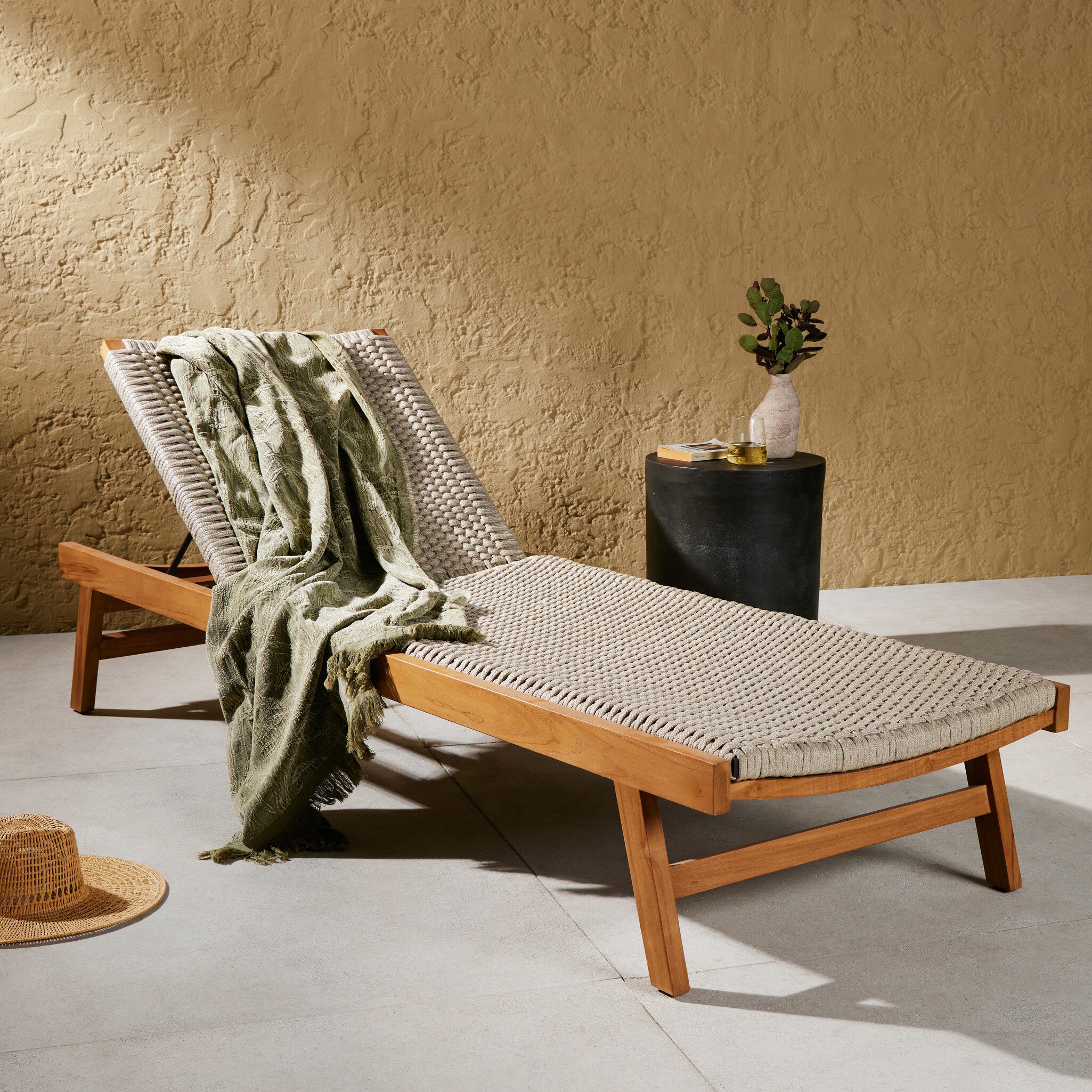 Delano Outdoor Chaise - 226919-003 226919003