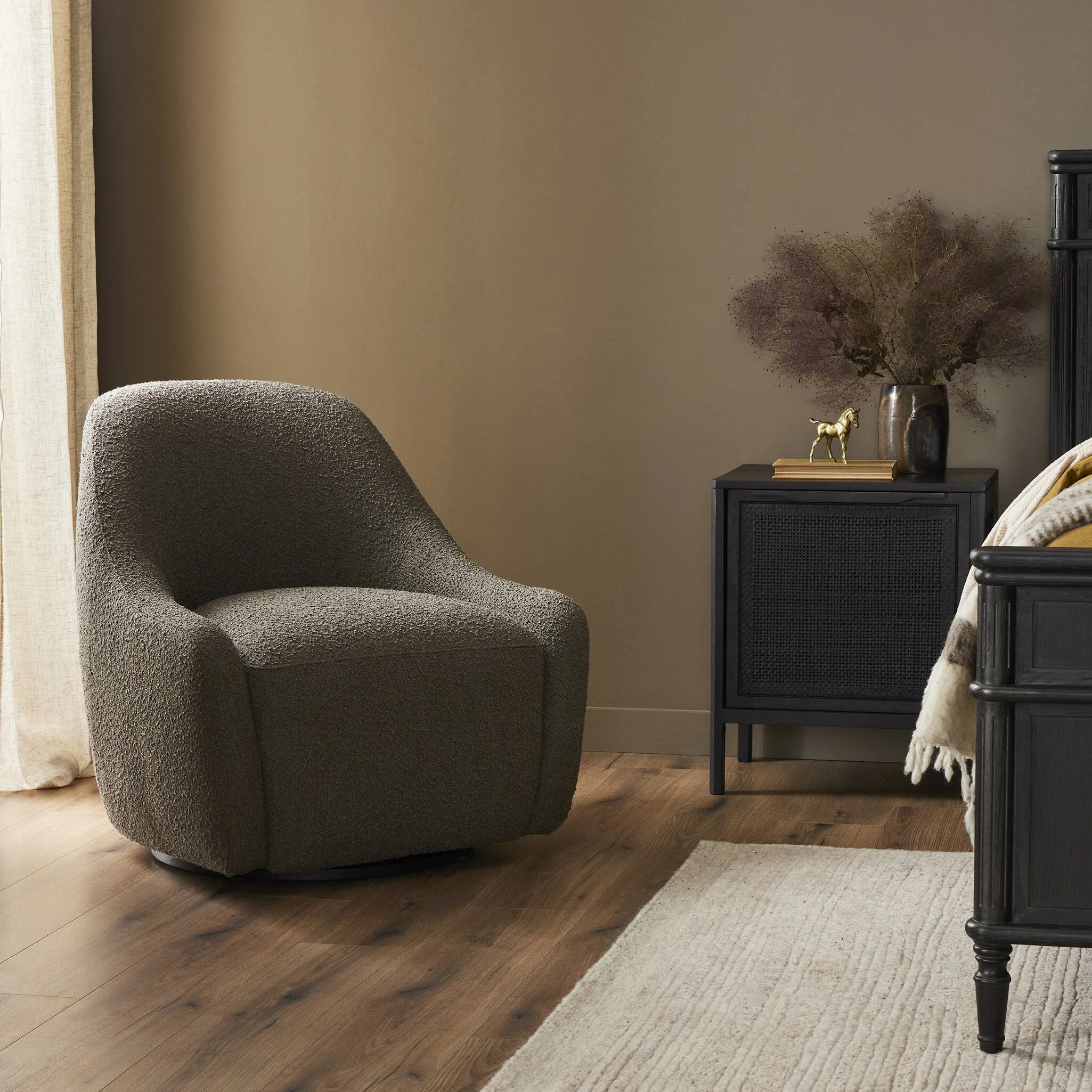 Levi Swivel Chair - 231505-003 231505003