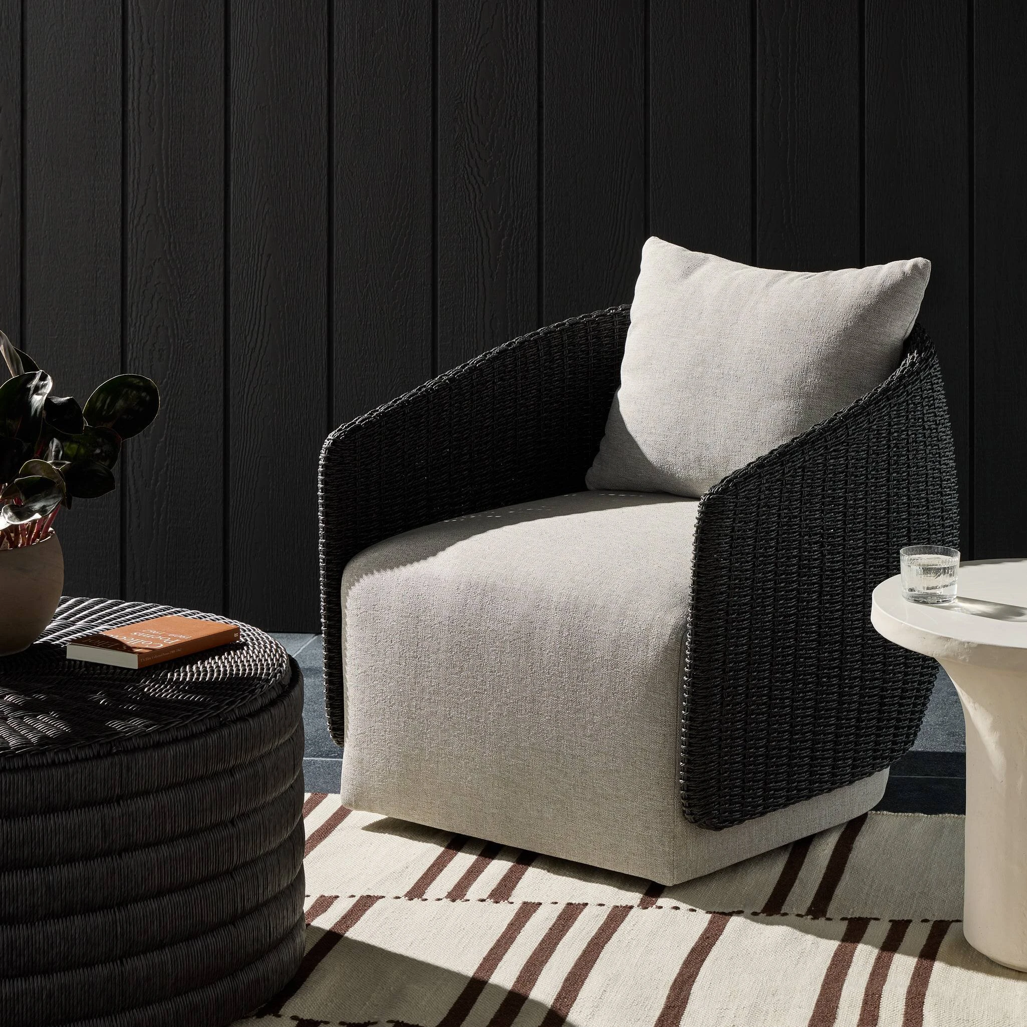 Maven Outdoor Swivel Chair - 235137-003 235137003