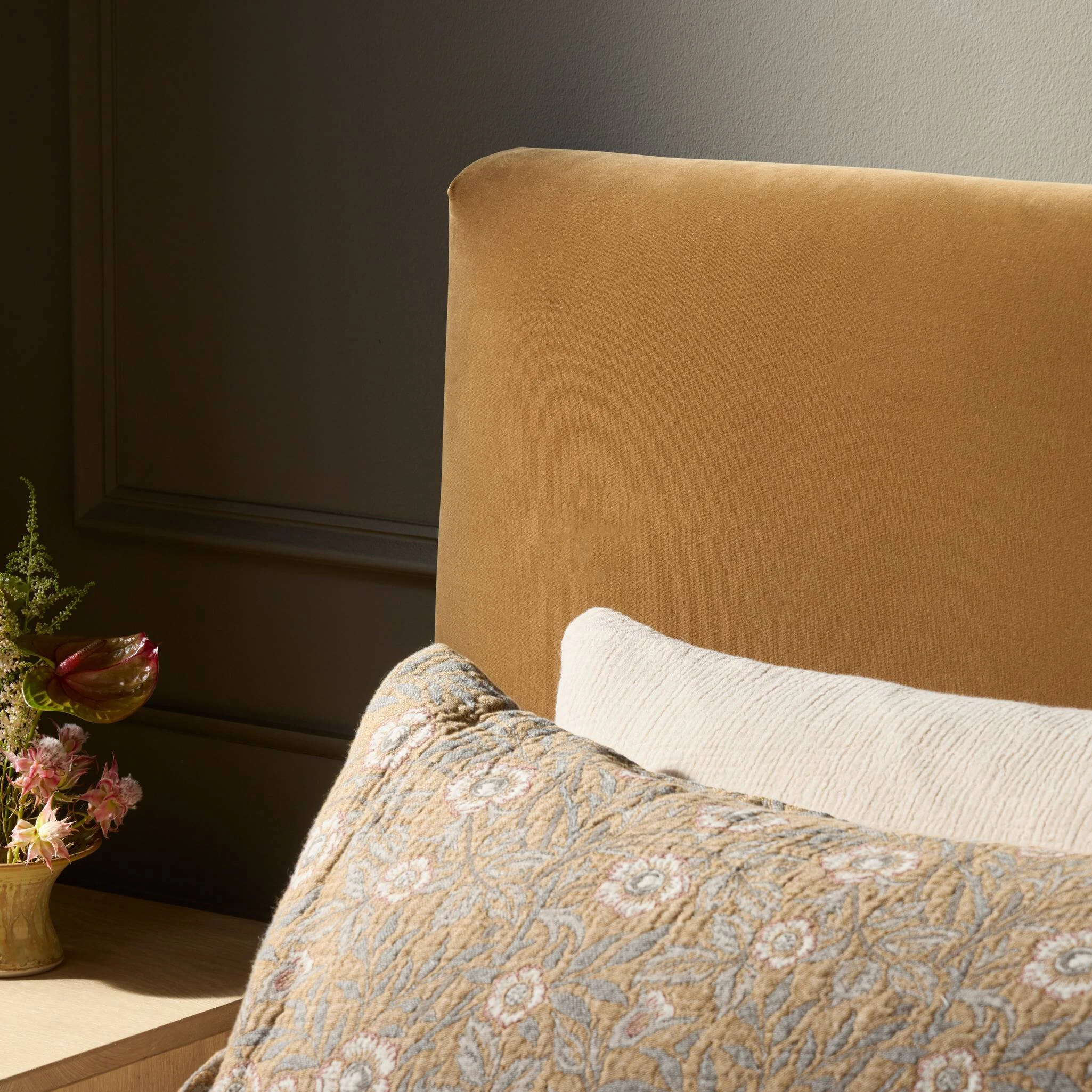 Quincy Bed - 235838-009 235838009