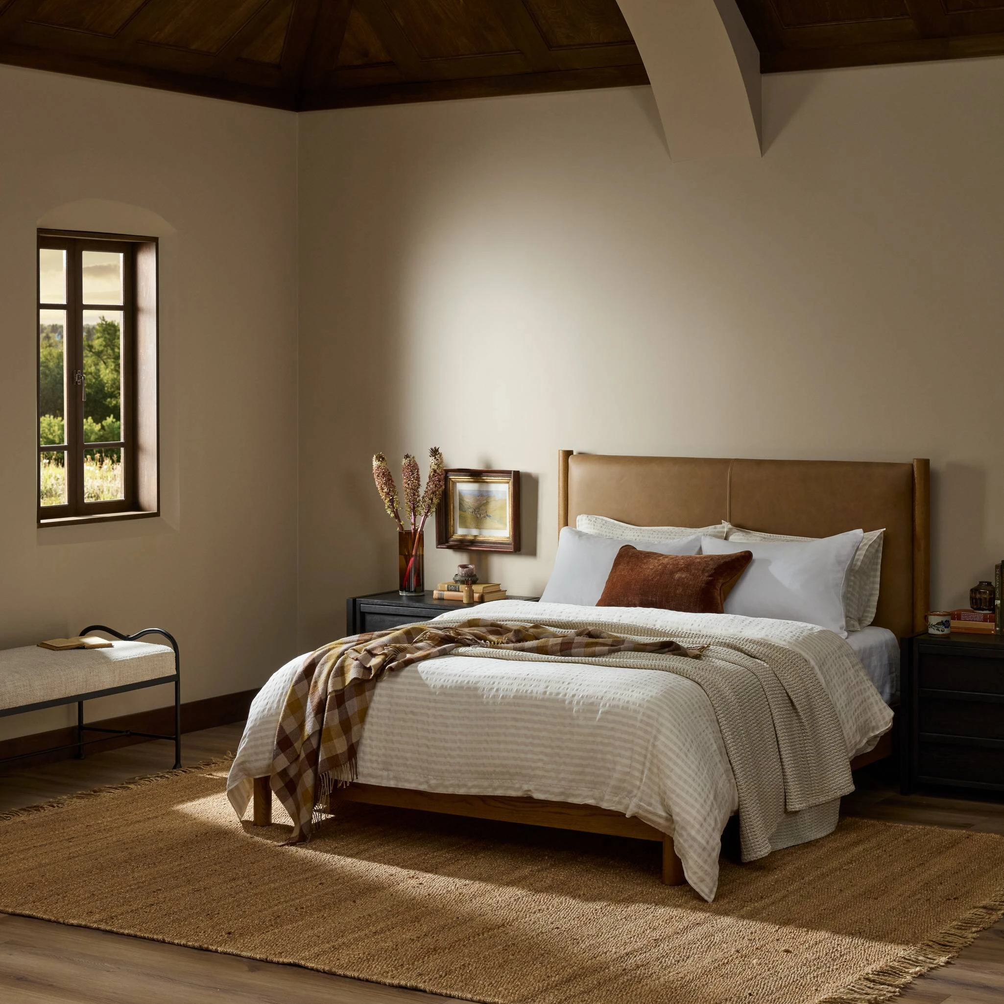 Roark Bed - 236438-003 236438003