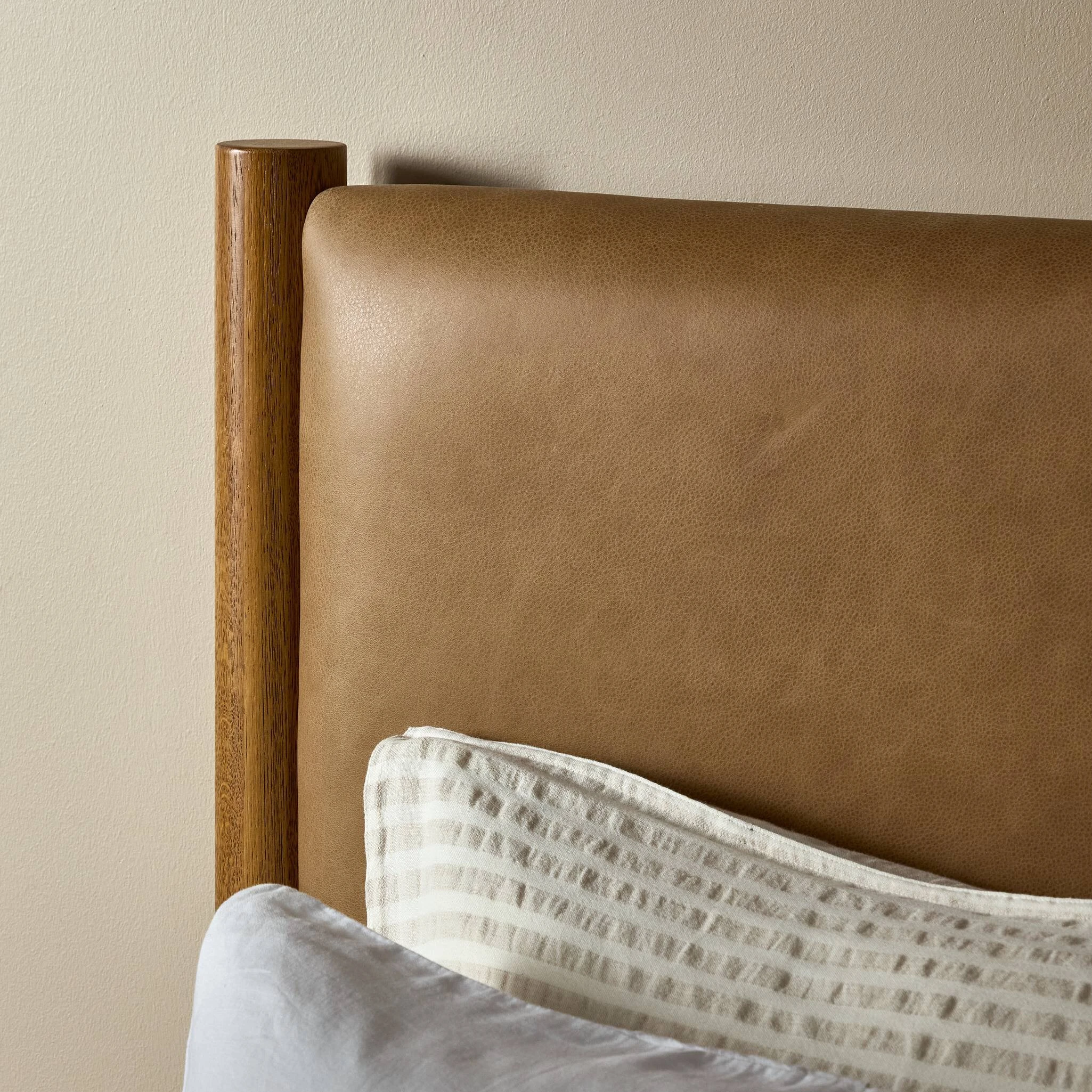 Roark Bed - 236438-003 236438003