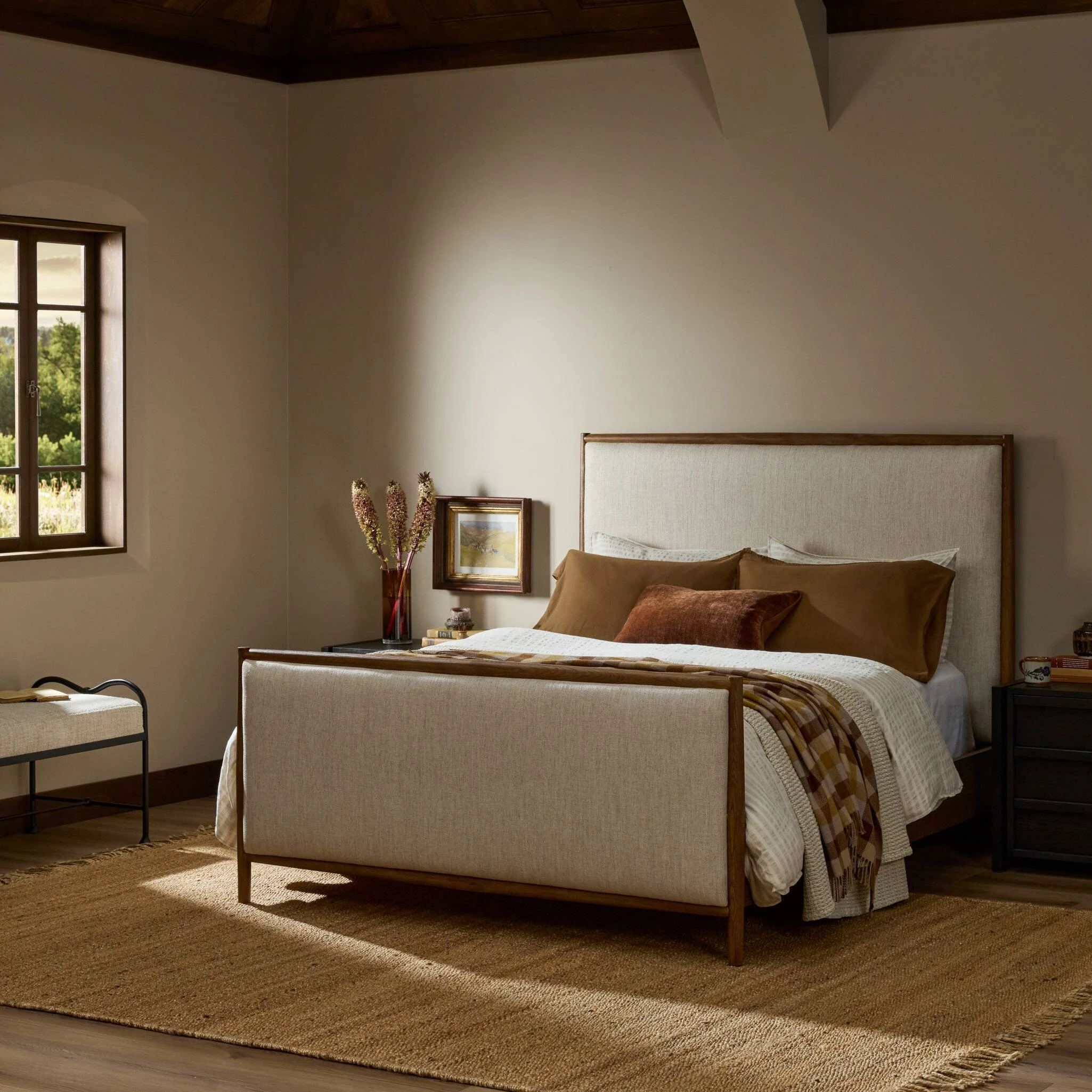 Glenview Bed - 236471-002 236471002