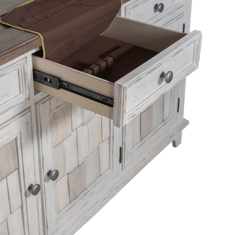River Place Accent Server 237SR6236