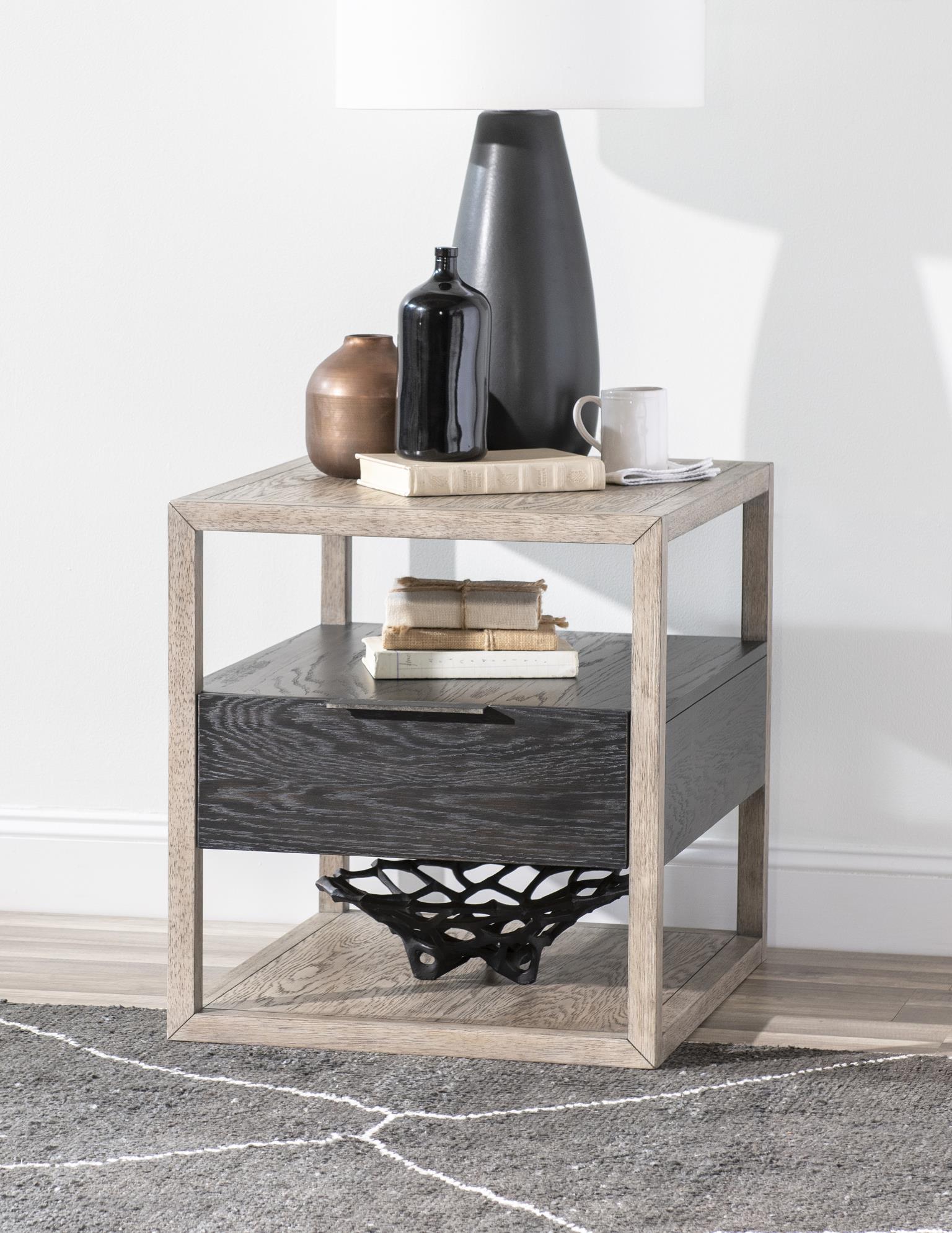 2400 Halifax AT End Table 2400405