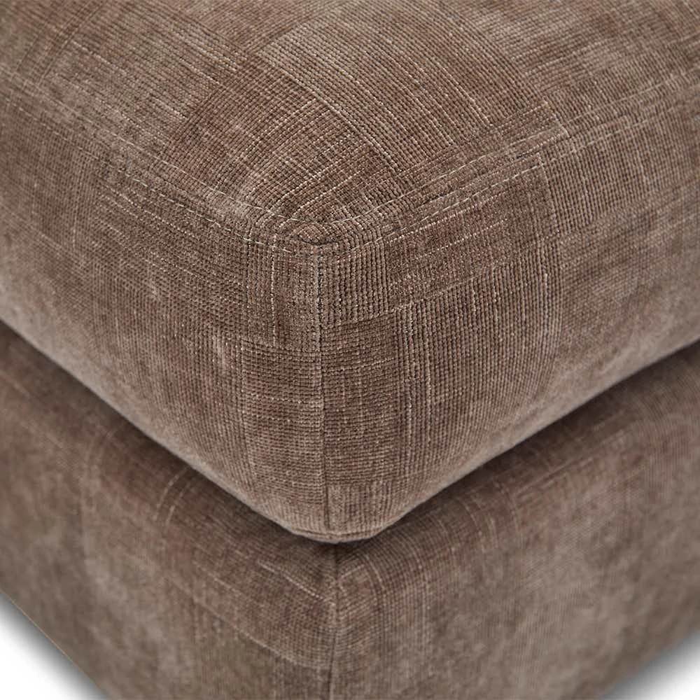 Wilmette Ottoman 240603