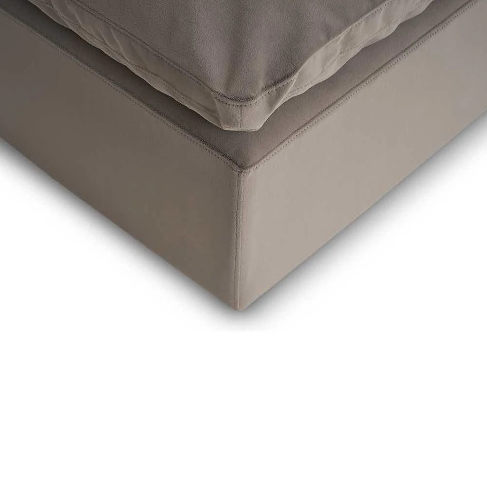 Zuma Ottoman 240675