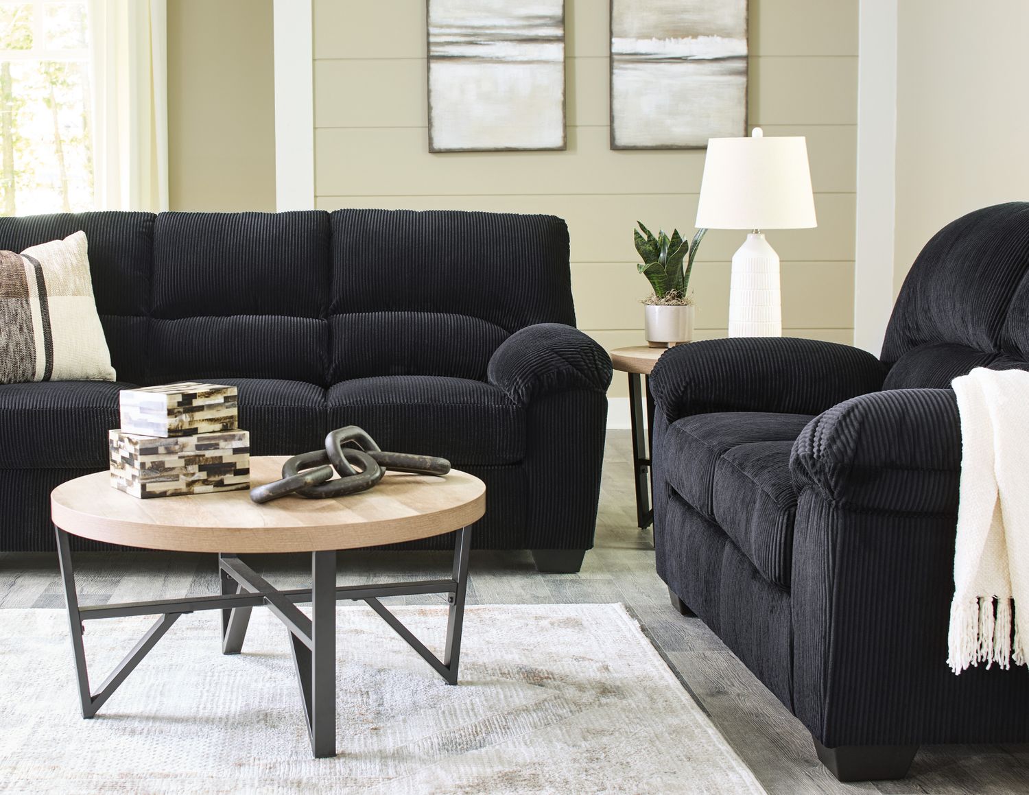 Simplejoy Living Room Set In Onyx 24204U1