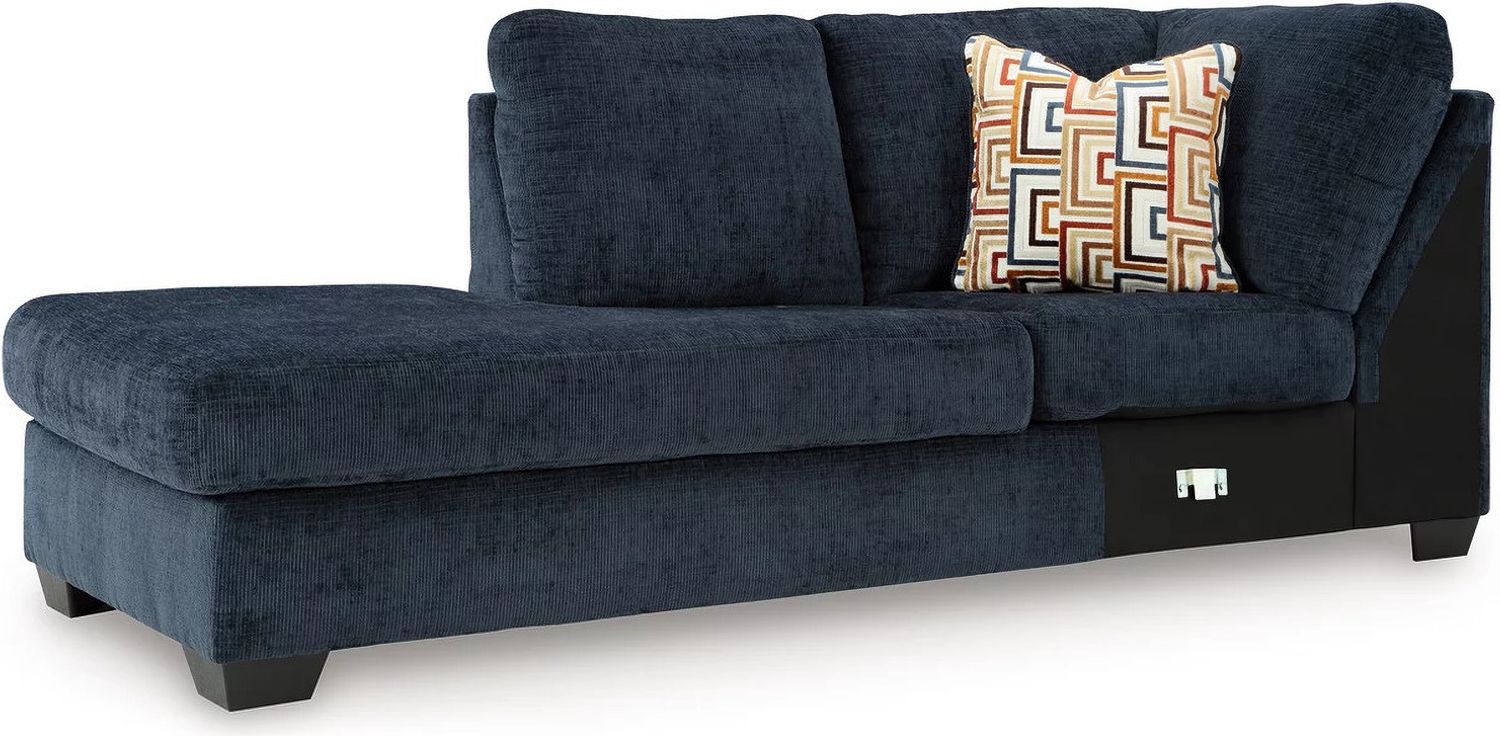 Aviemore 2-Piece Sectional With LAF Chaise In Ink 24303S1