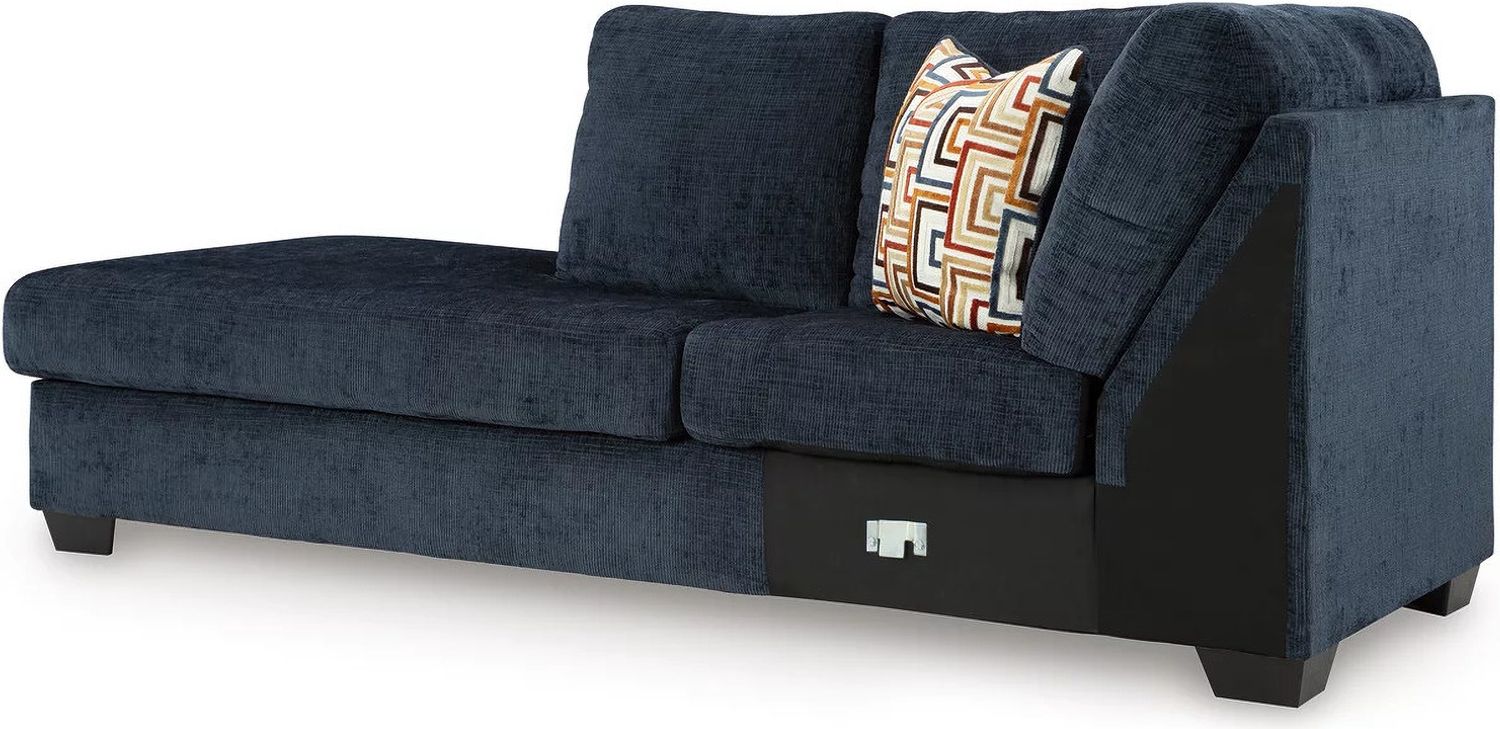 Aviemore 2-Piece Sectional With LAF Chaise In Ink 24303S1