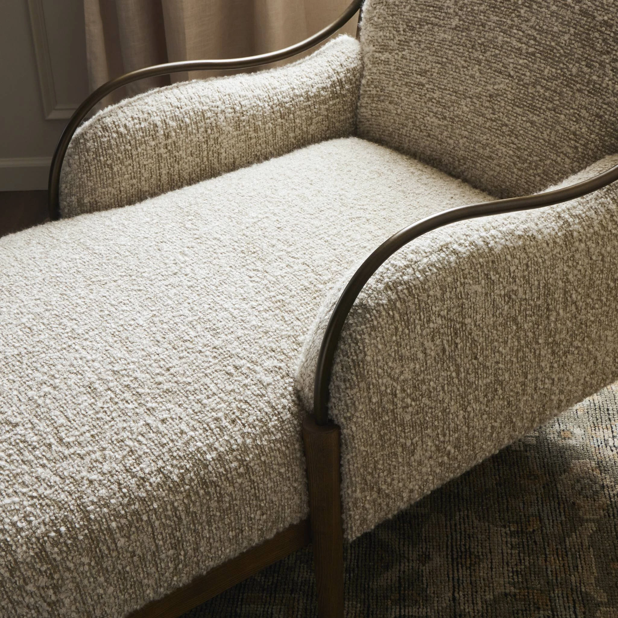 Demi Chaise - 243451-002 243451002