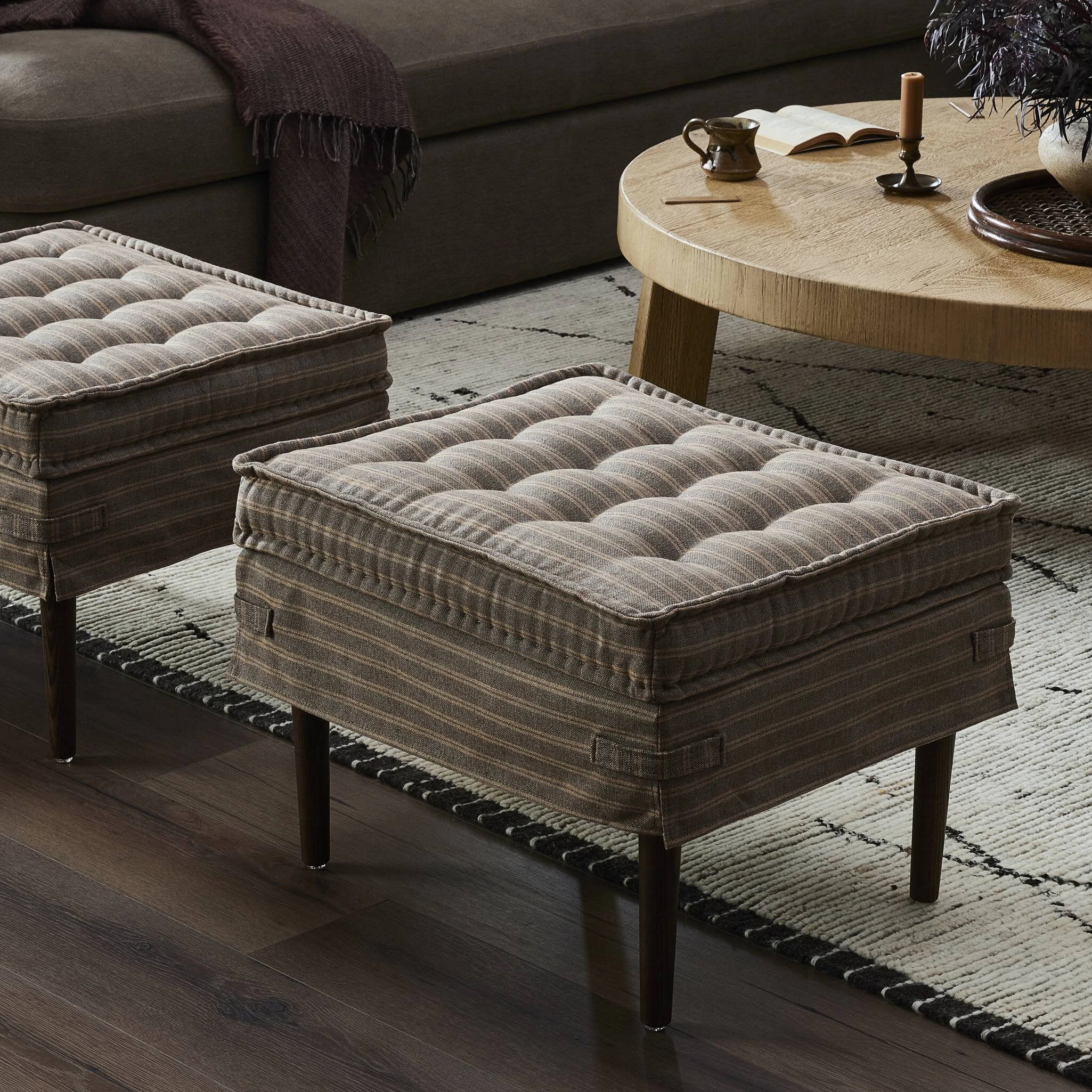 Cole Small Ottoman - 243690-002 243690002