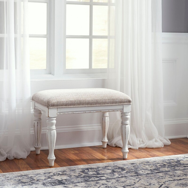 Magnolia Manor Accent Bench 244AB9001