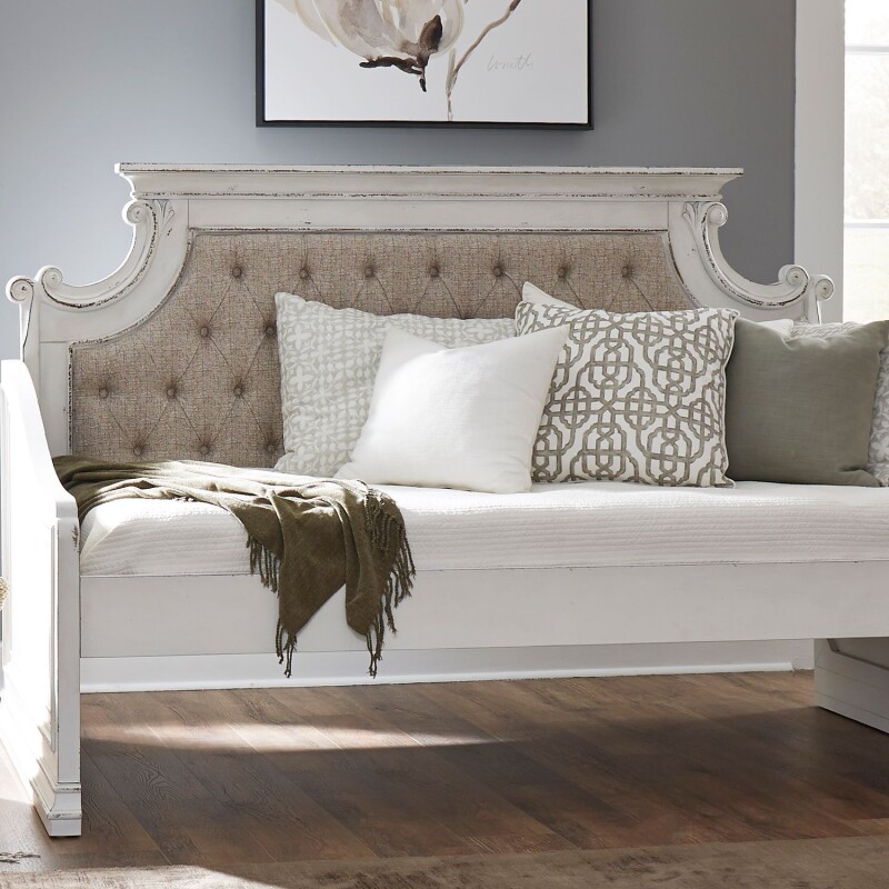 Magnolia Manor Daybed Uph Back 244BR09HUB
