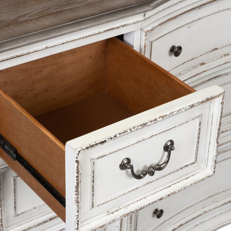 Magnolia Manor 9 Drawer Dresser 244BR34