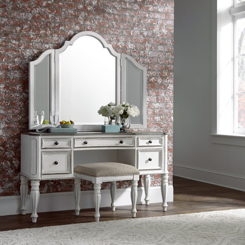 Magnolia Manor Vanity Stool 244BR99