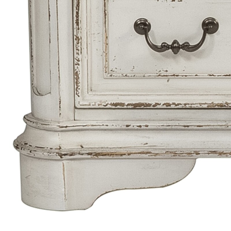 Magnolia Manor Dresser & Mirror 244BRDM