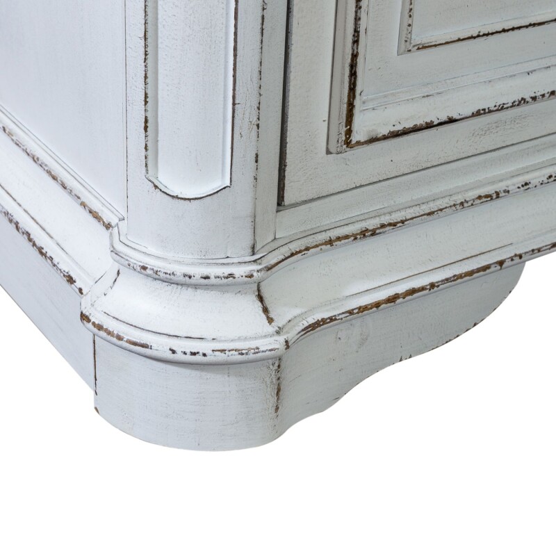 Magnolia Manor Credenza 244HO121