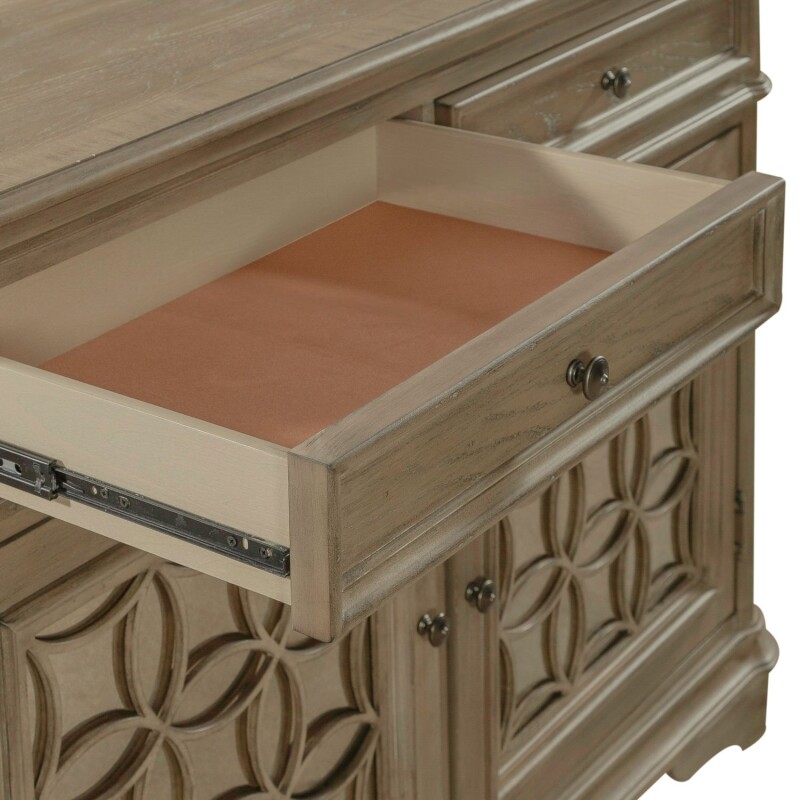 Magnolia Manor Buffet 244NCB5692
