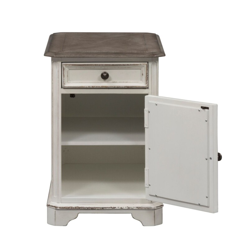 Magnolia Manor Chair Side Table 244OT1021
