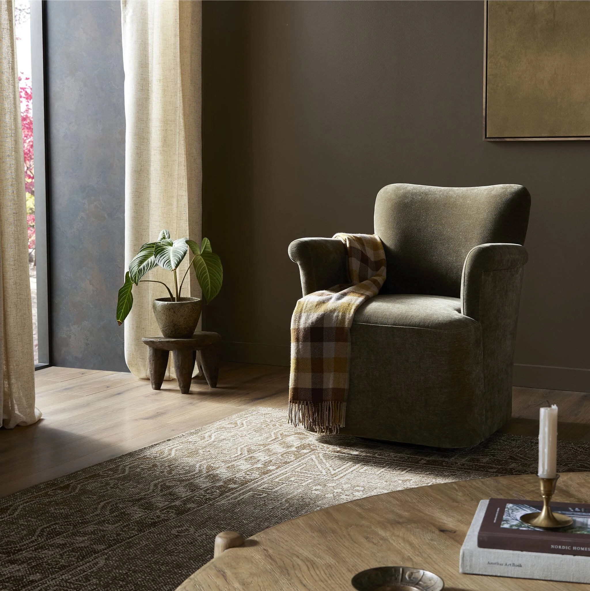 Camellia Swivel Chair - 247277-001 247277001