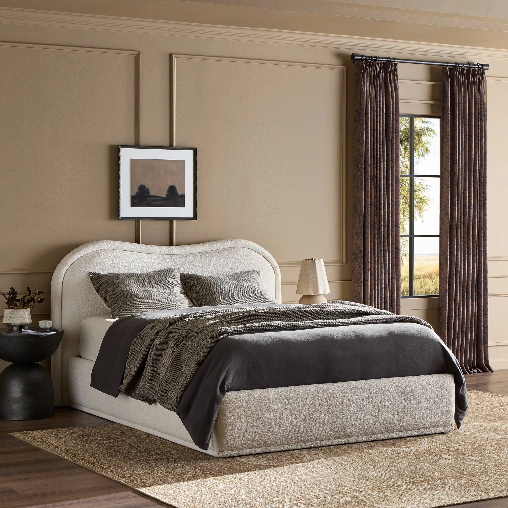 Julia Bed - 250383-004 250383004