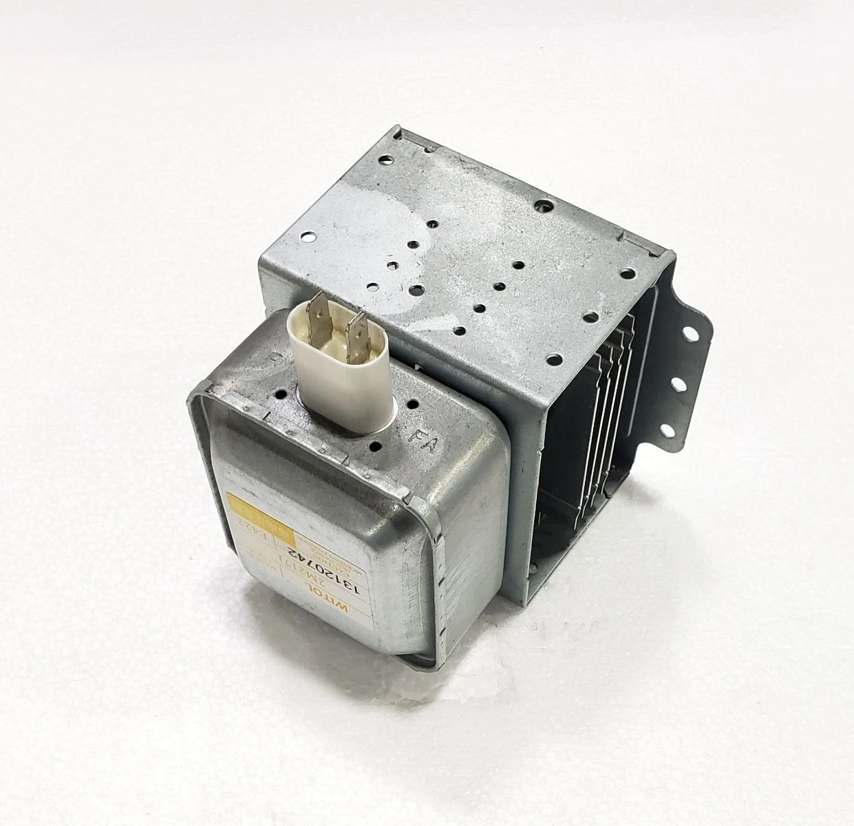 Magnetron 251200100837