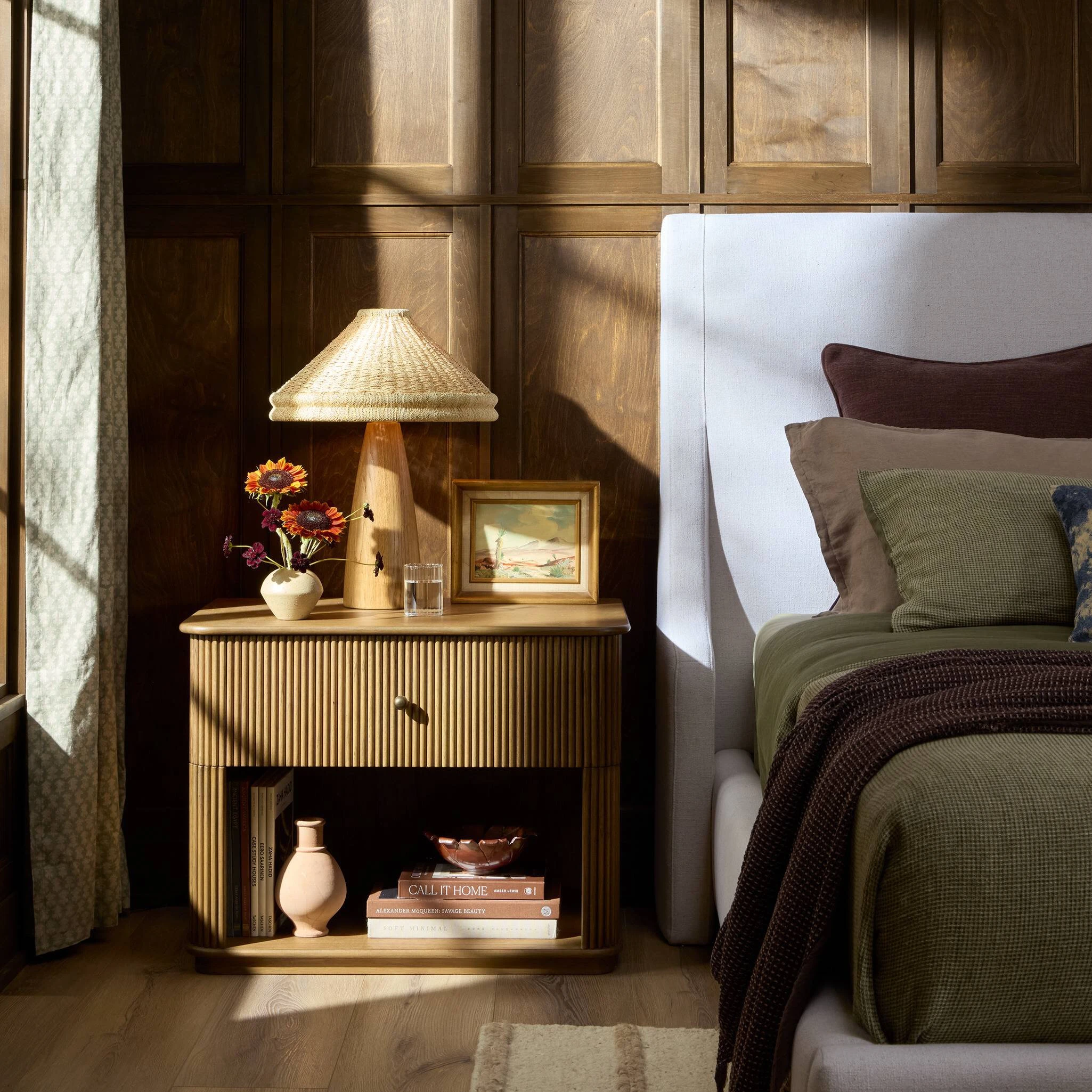 Ona Nightstand - 251490-002 251490002