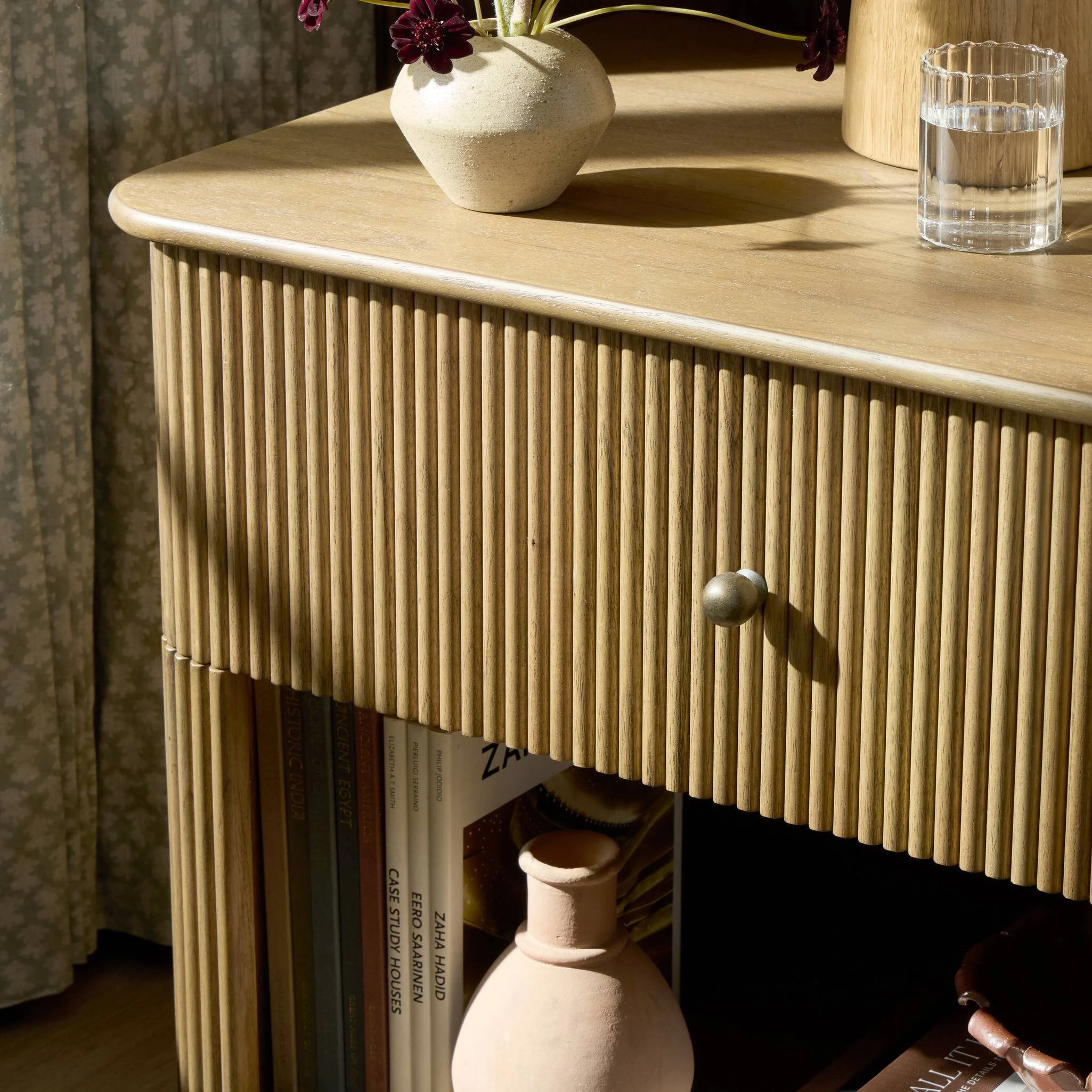 Ona Nightstand - 251490-002 251490002