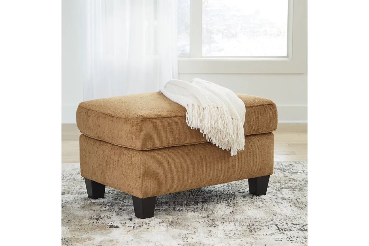 Erinslane Living Room Set In Honey 25207U1