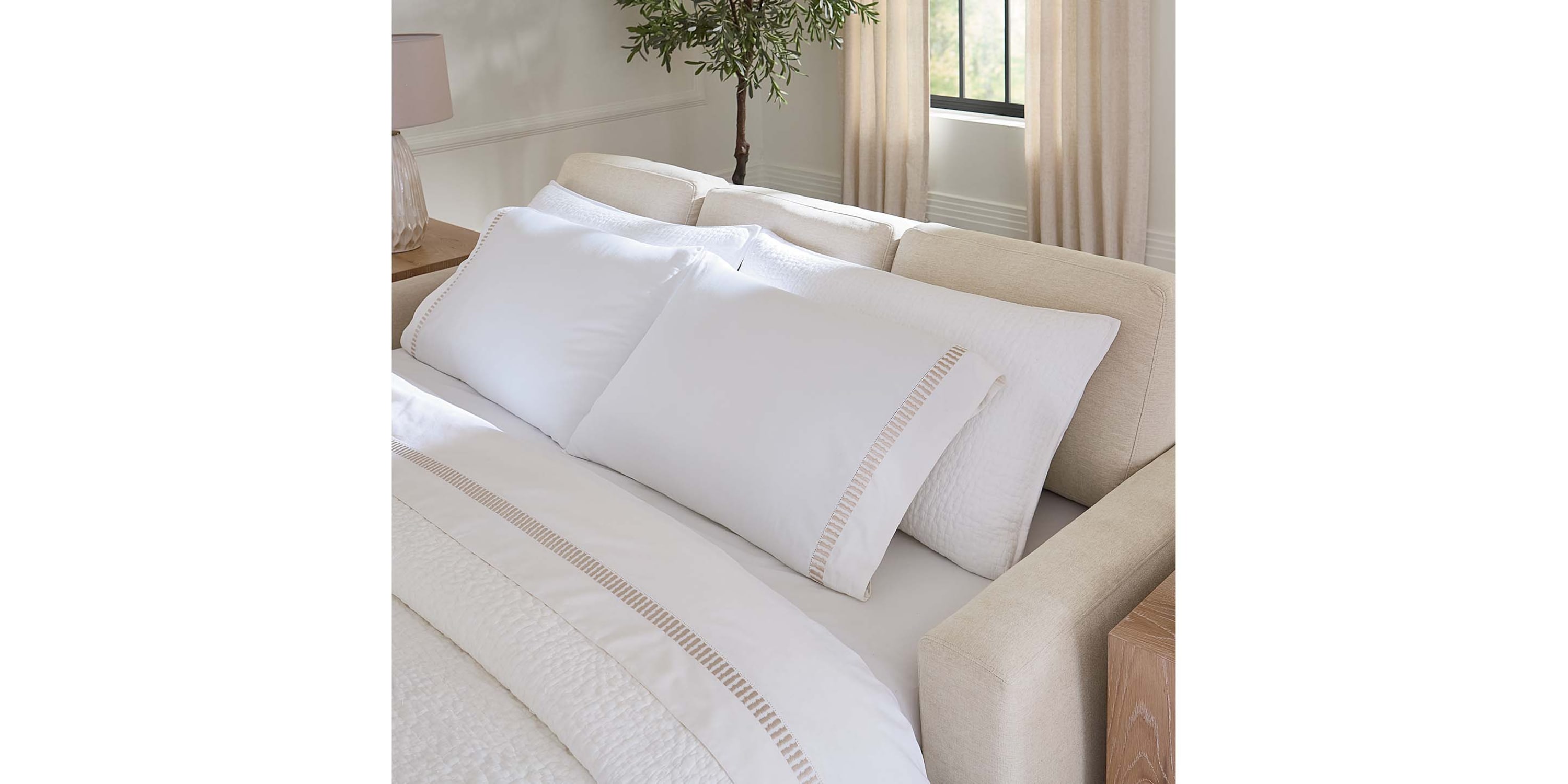 Z4 Track Arm King Sleeper Sofa 2852K325
