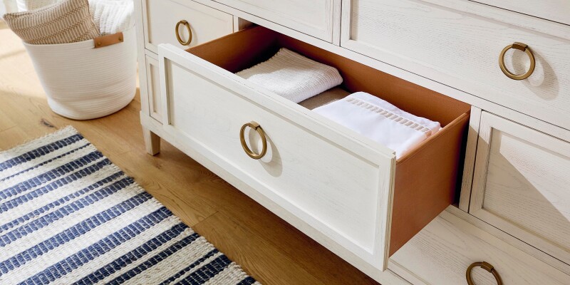 Ventura Dresser 29680237Z