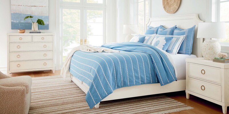 Ventura Panel Storage Bed 2968KS56