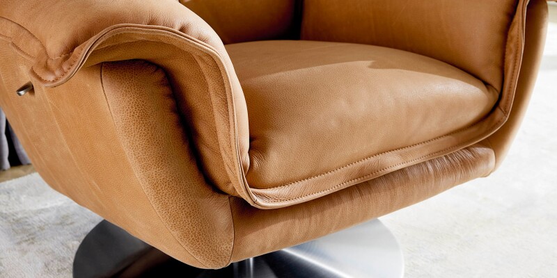 Dunn Leather Swivel Arm Chair 300205G