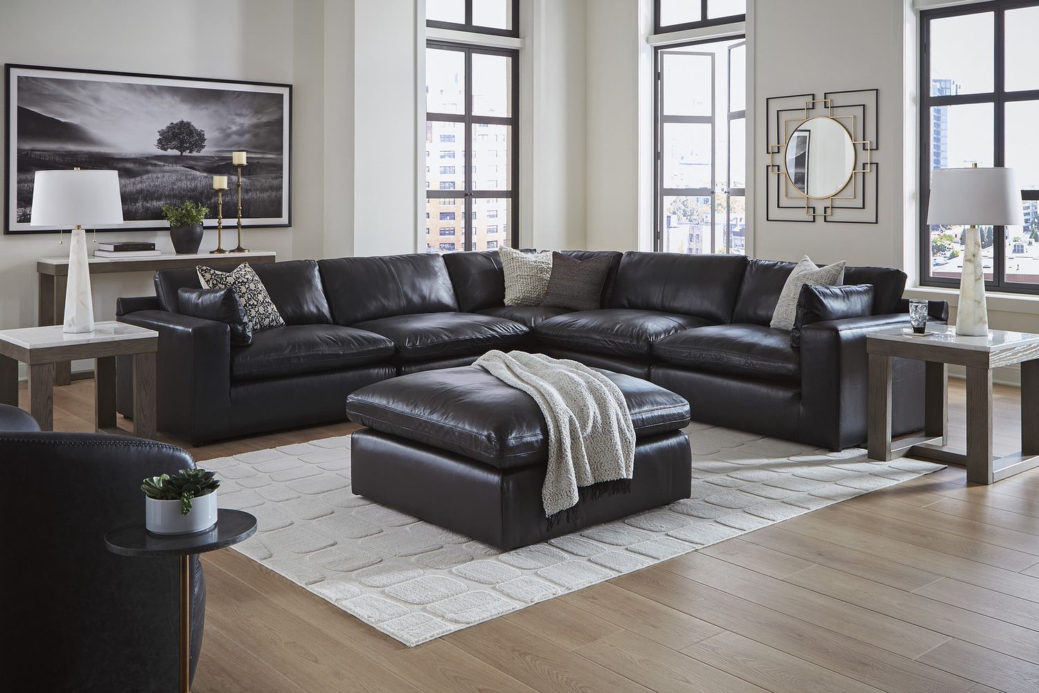 Emilia 5-Piece Sectional In Black 30902S4