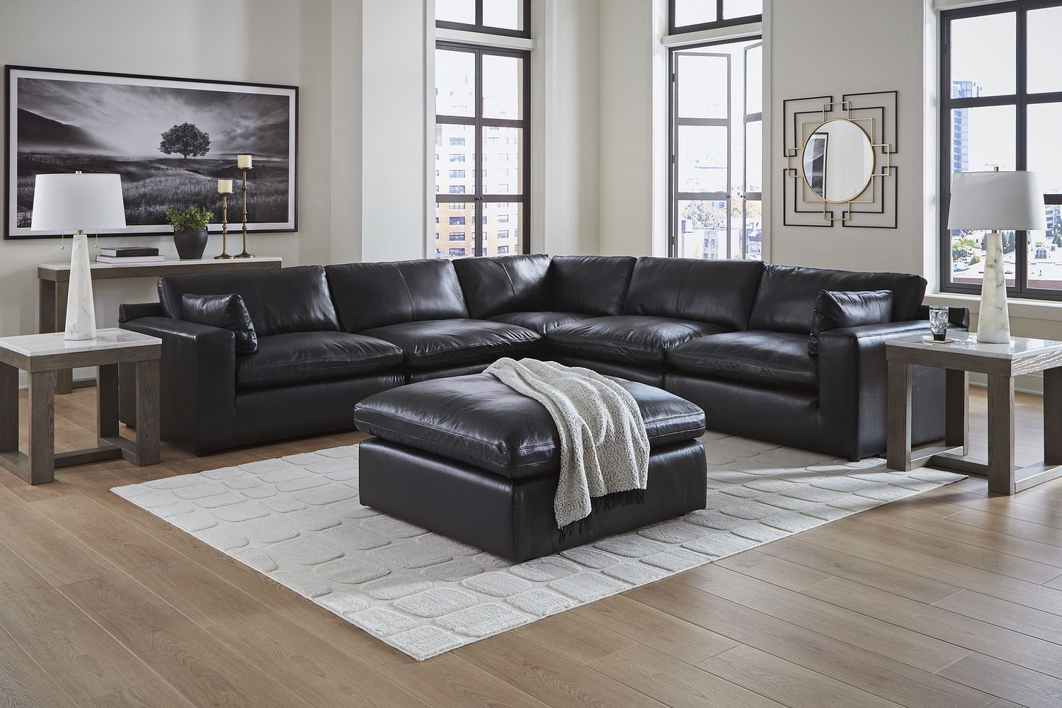 Emilia 5-Piece Sectional In Black 30902S4