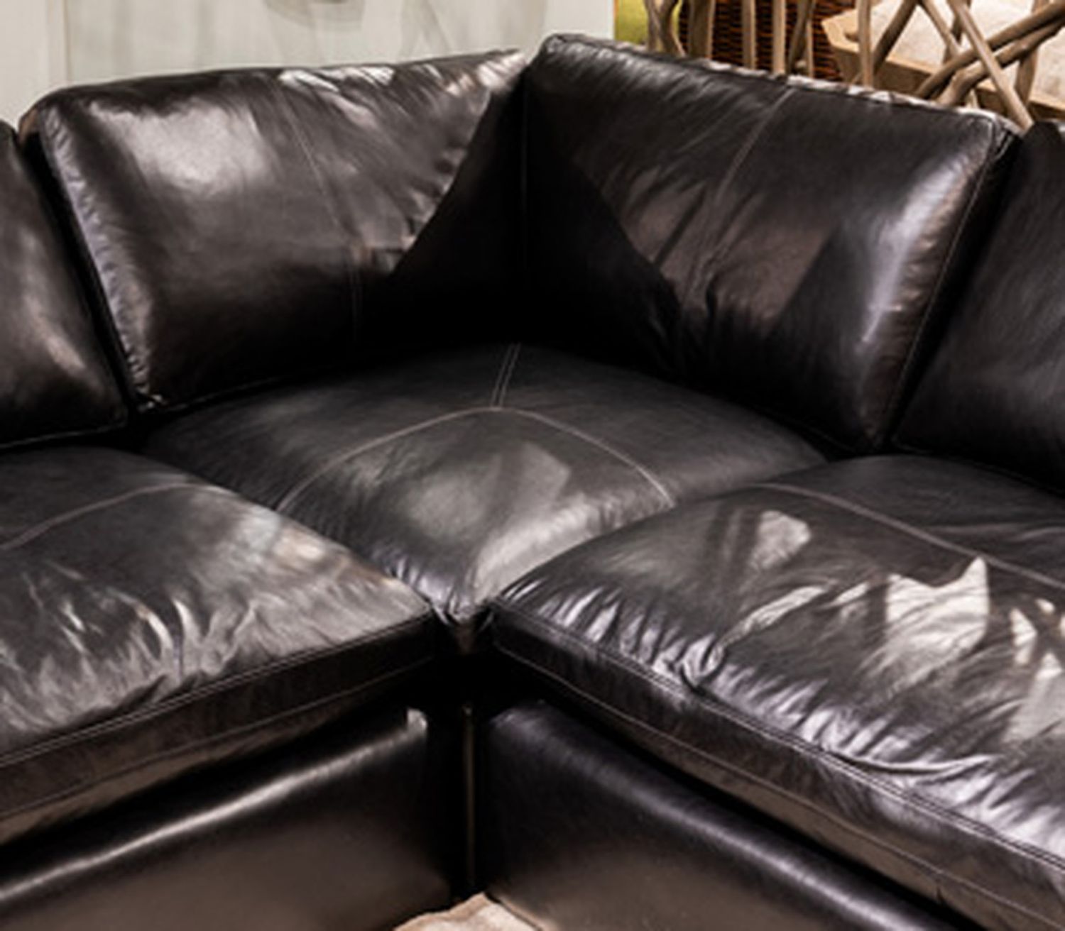 Emilia 5-Piece Sectional In Black 30902S4