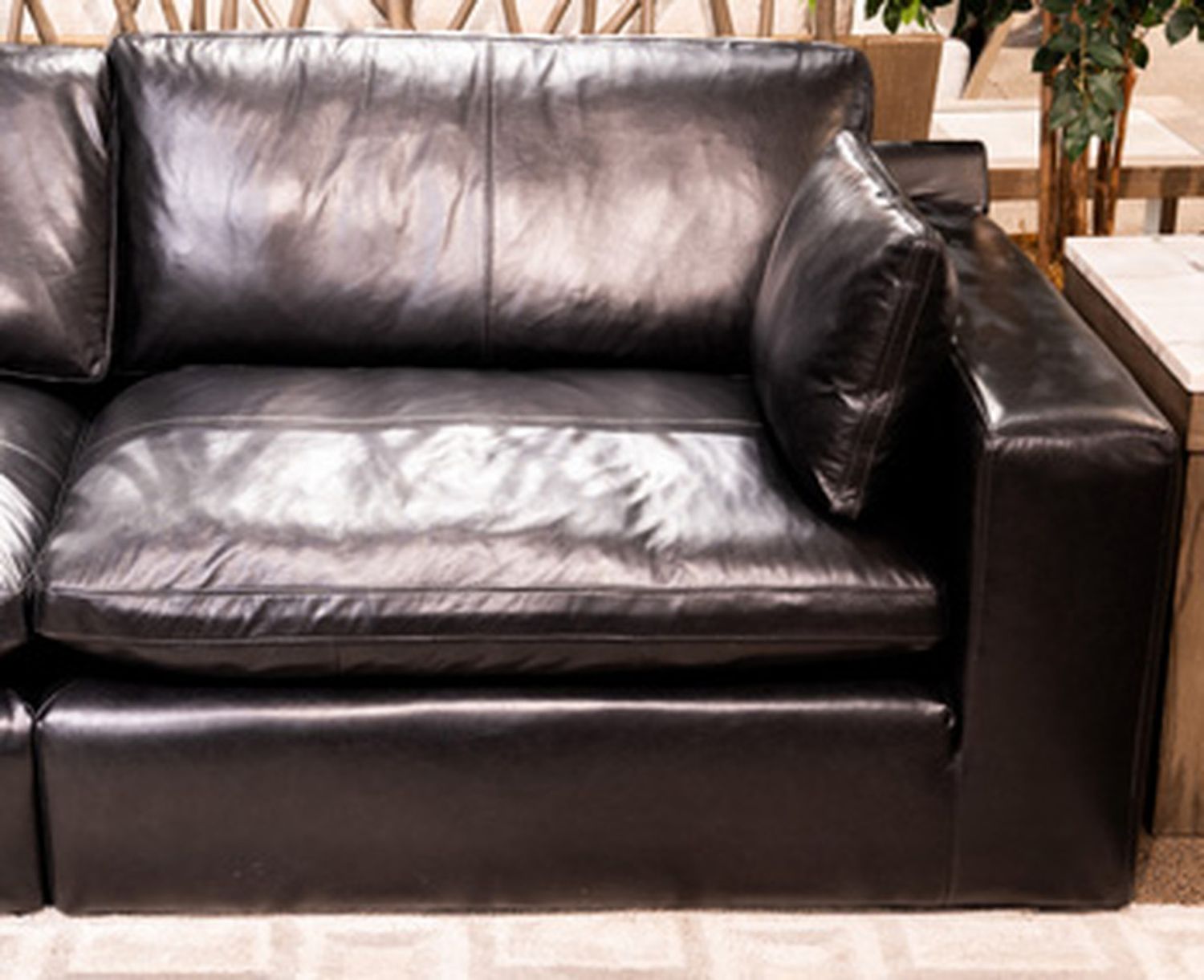Emilia 5-Piece Sectional In Black 30902S4