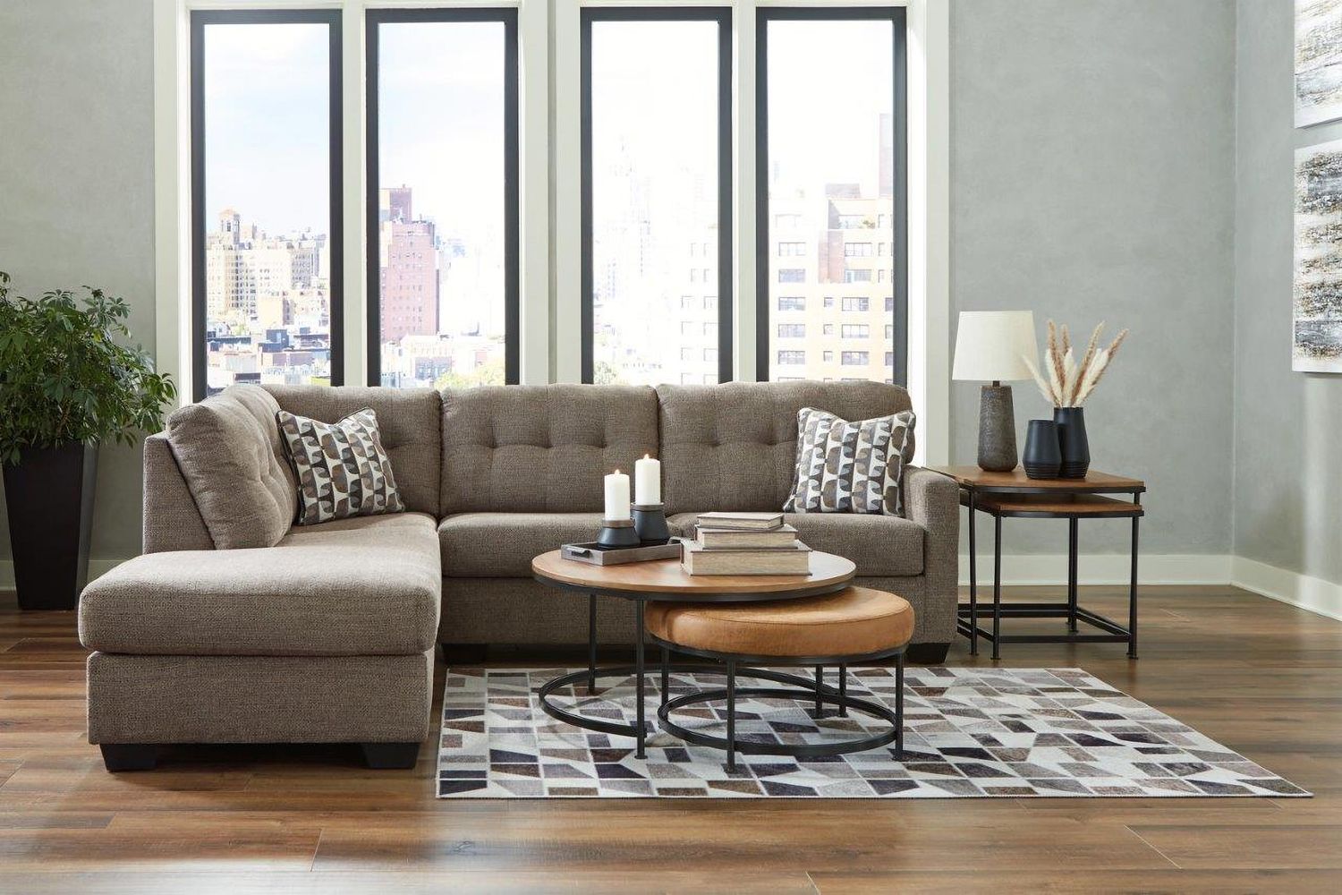 Mahoney 2-Piece LAF Sectional with Chaise In Chocolate 31005S1