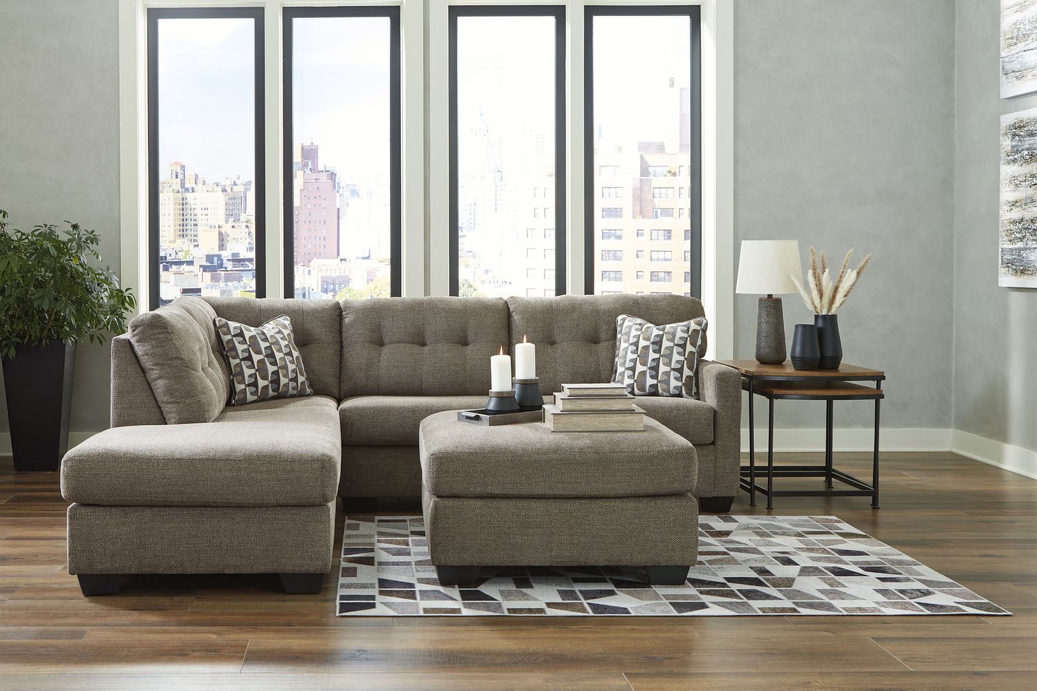 Mahoney 2-Piece LAF Sectional with Chaise In Chocolate 31005S1