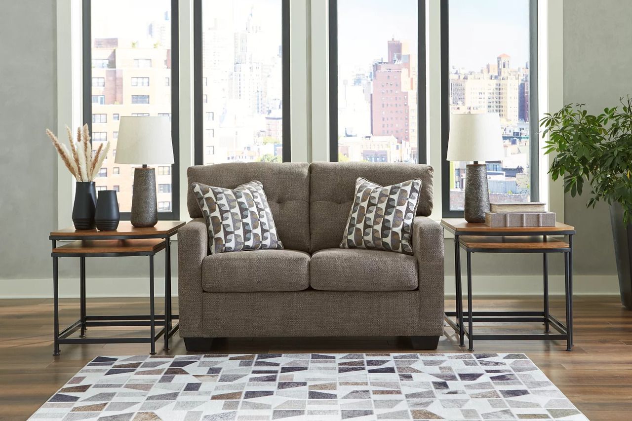 Mahoney Living Room Set In Chocolate 31005U1