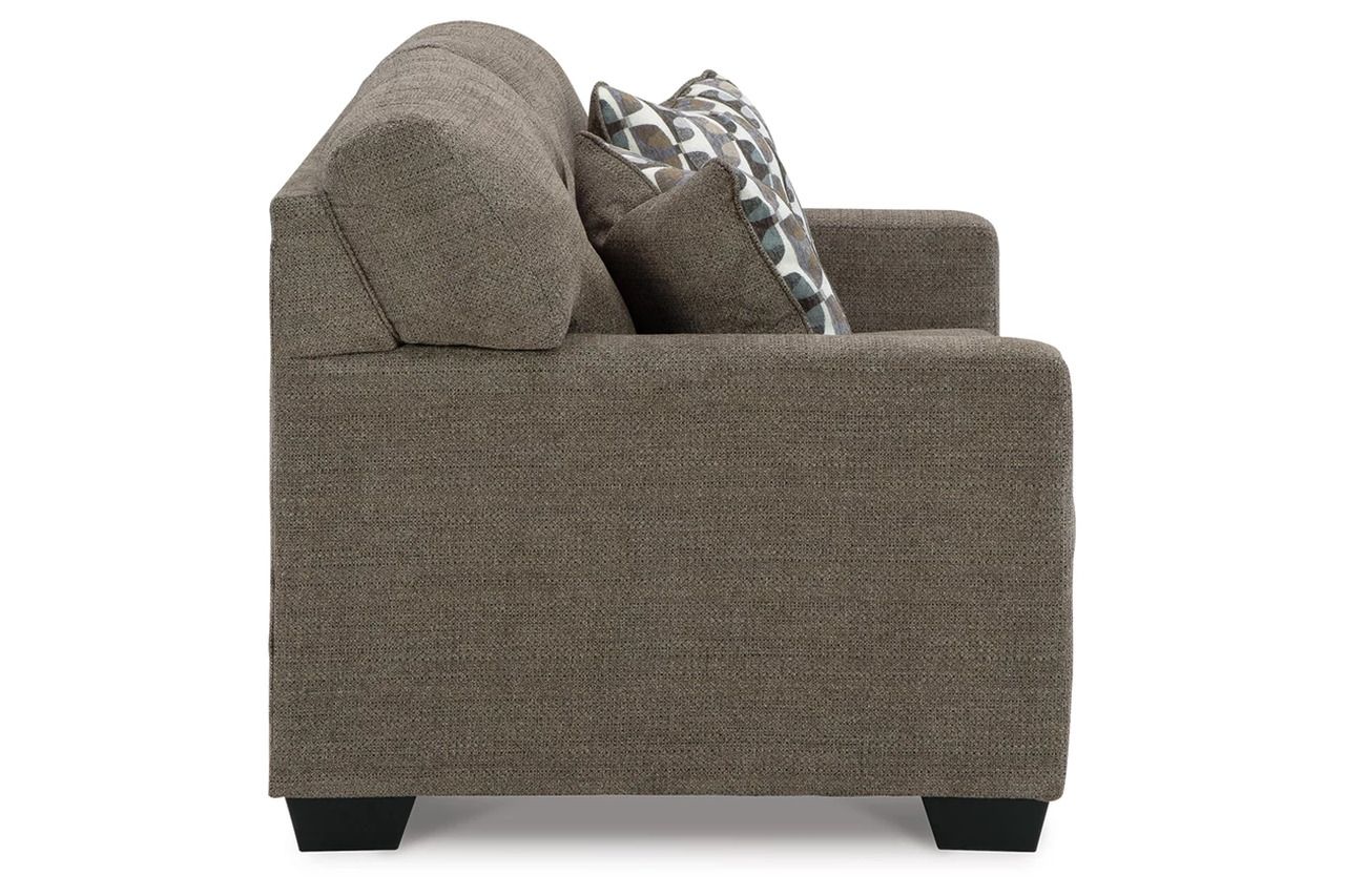 Mahoney Living Room Set In Chocolate 31005U1