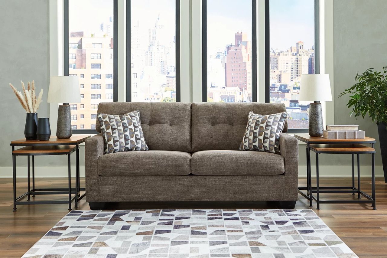 Mahoney Living Room Set In Chocolate 31005U1