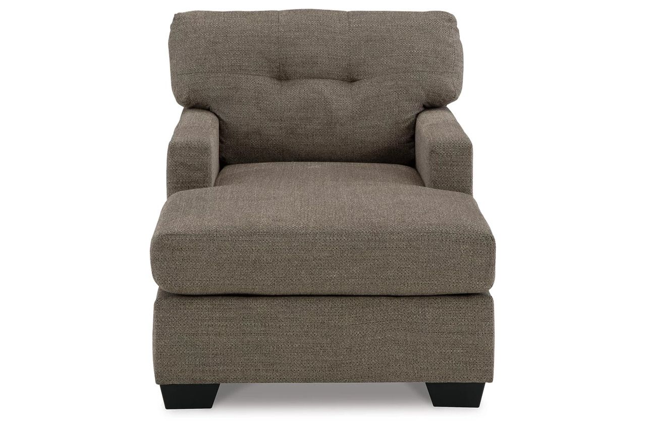 Mahoney Living Room Set In Chocolate 31005U1