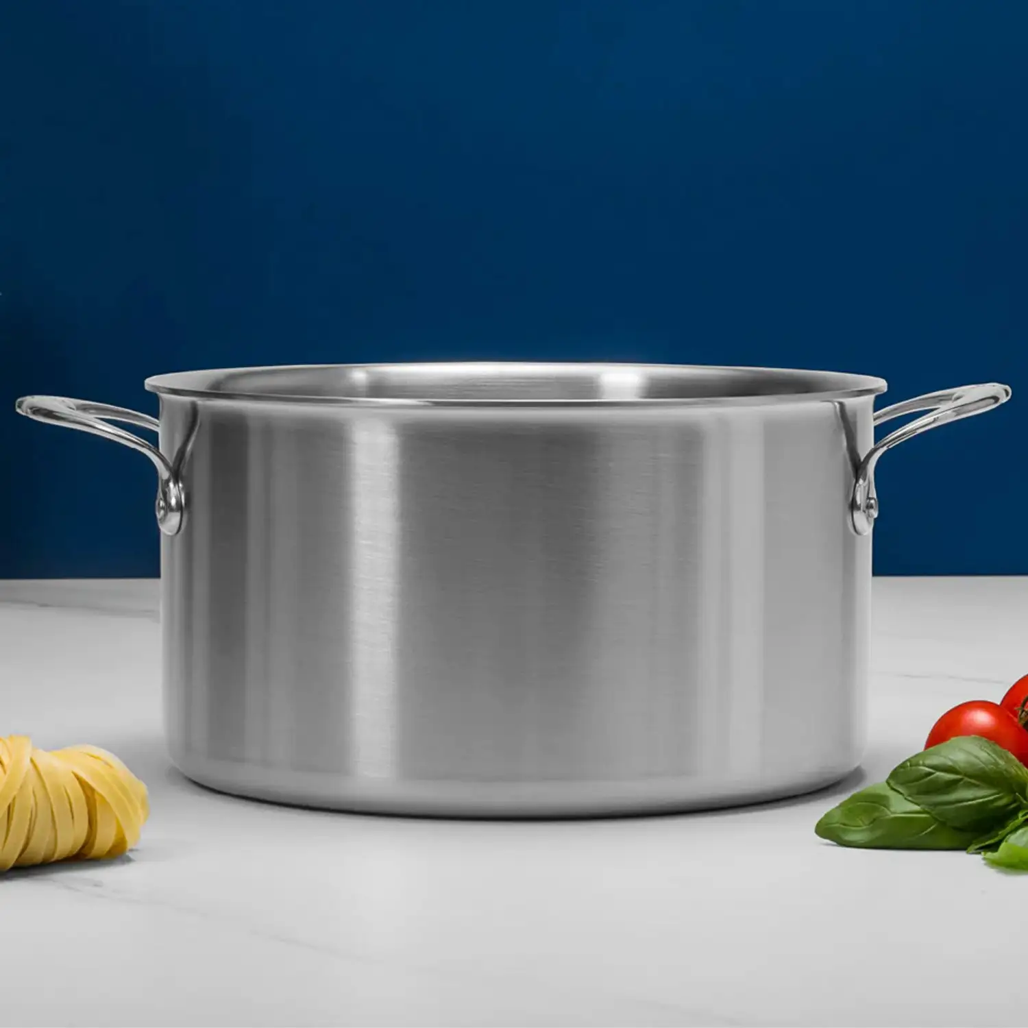 Commercial Clad Stainless Steel Stock Pots Medium (8-quart) 31022