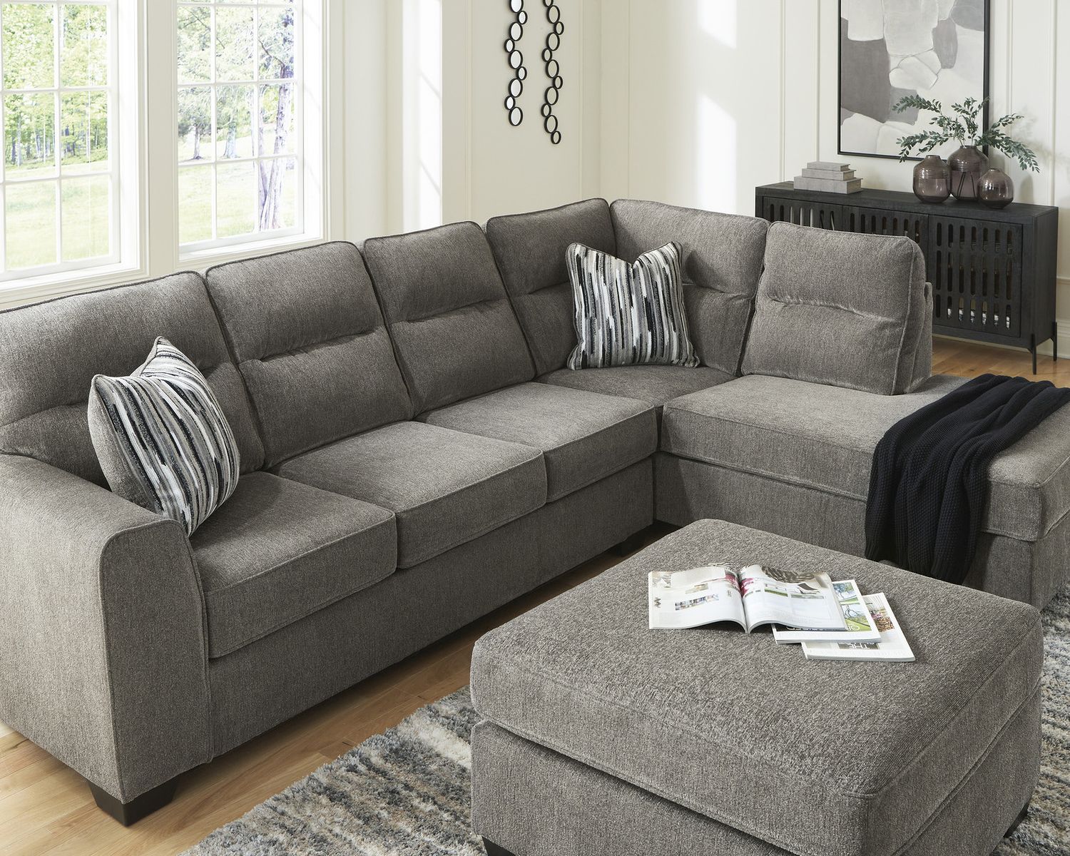 Olten 2-Piece RAF Sectional With Chaise In Graphite 31305S2