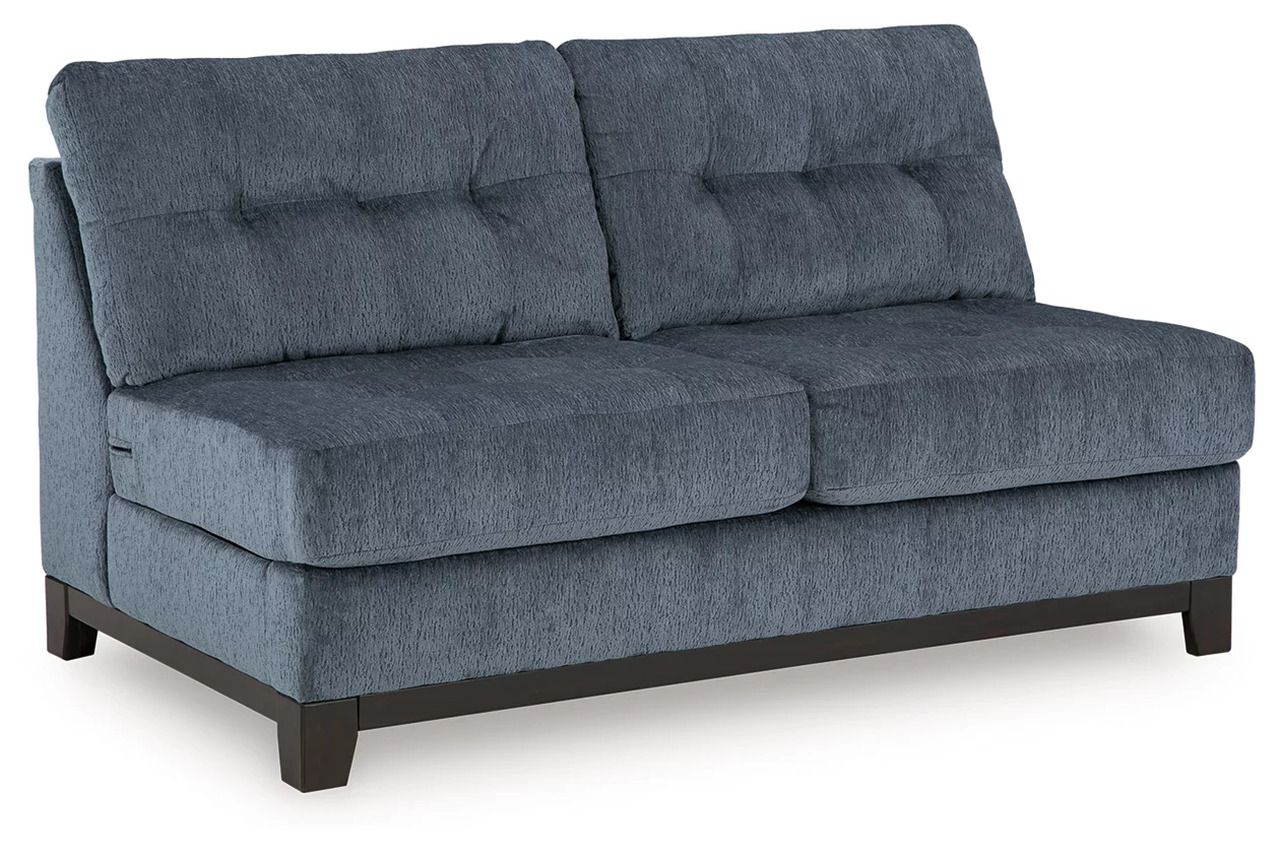 Maxon Place 3-Piece Sectional with Chaise In Navy 33003S2