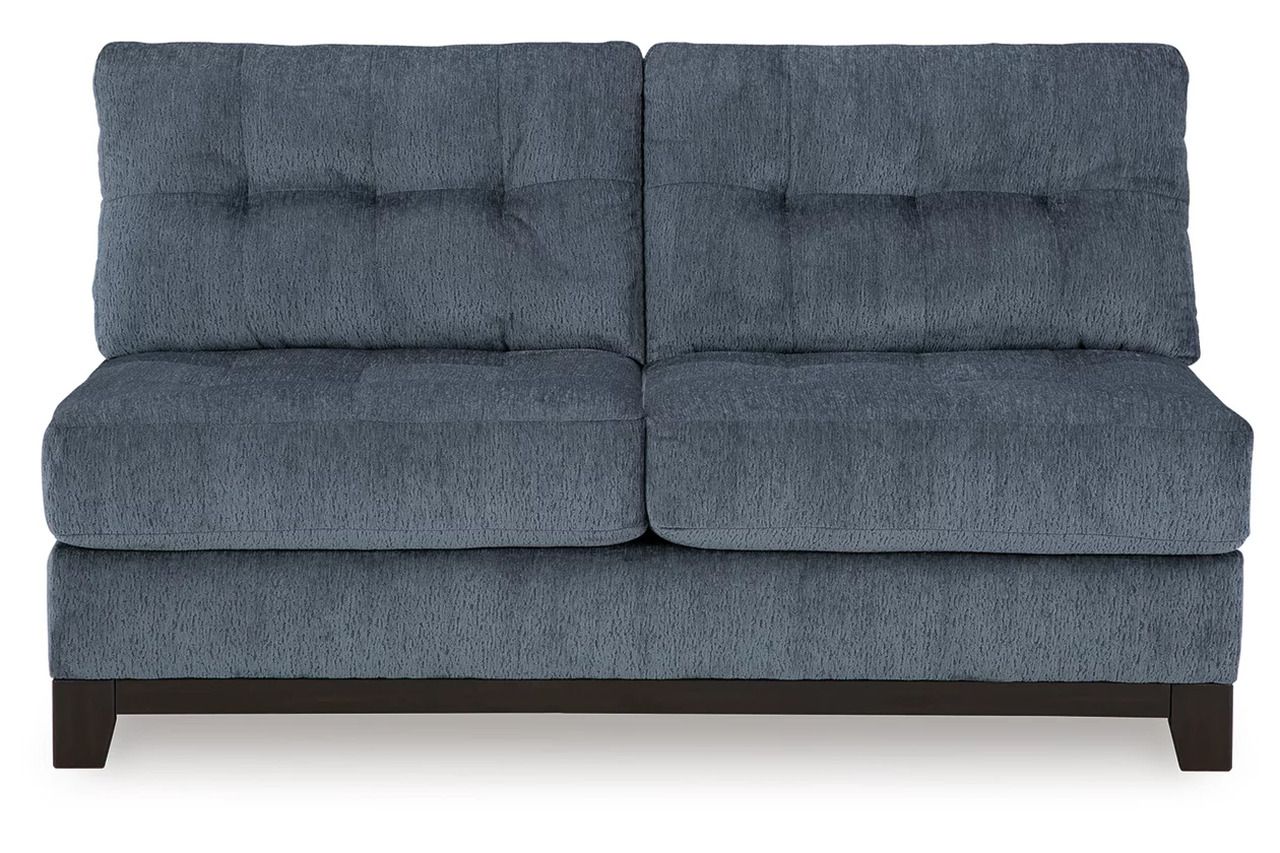 Maxon Place 3-Piece Sectional with Chaise In Navy 33003S2