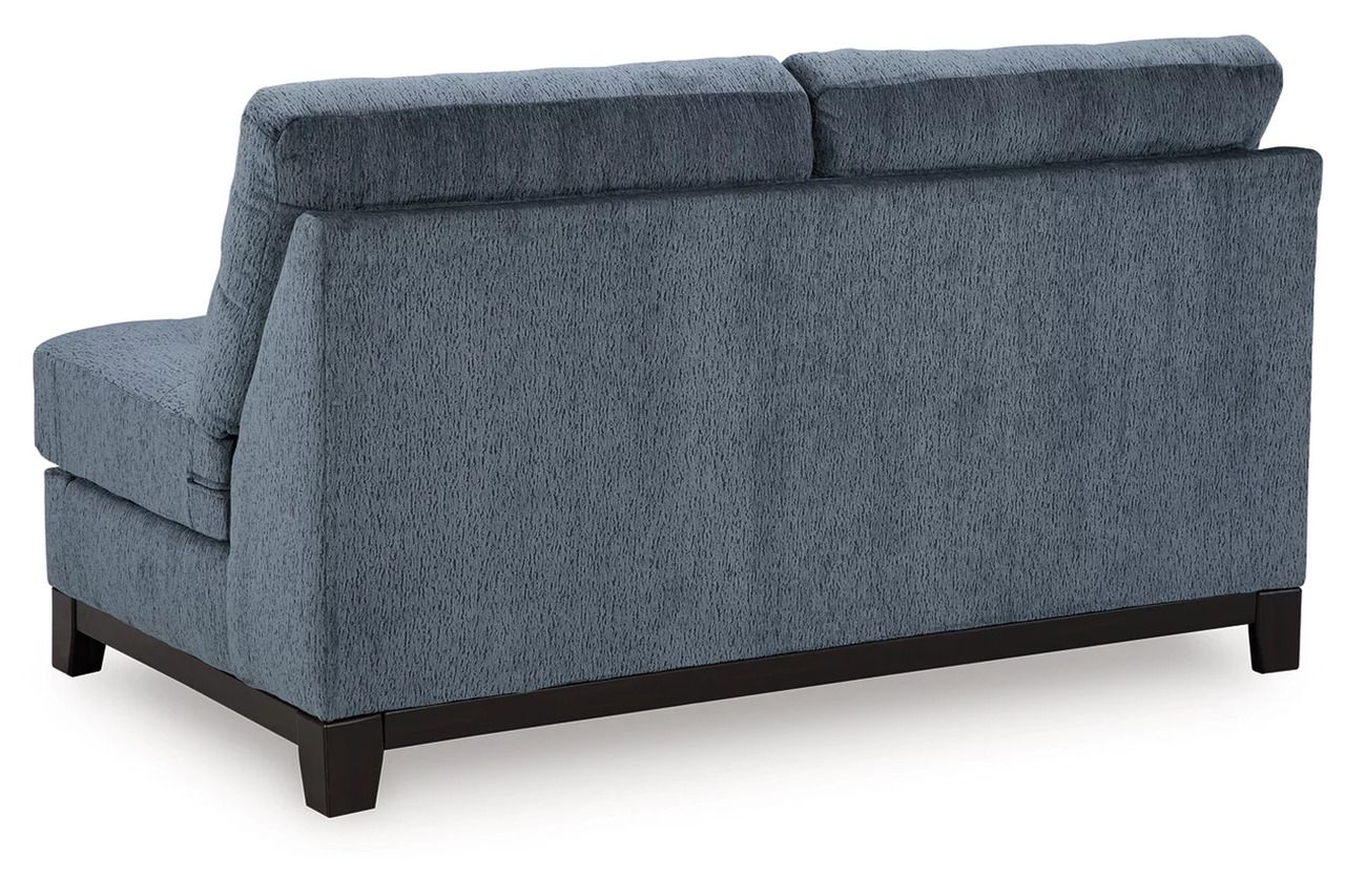 Maxon Place 3-Piece Sectional with Chaise In Navy 33003S2